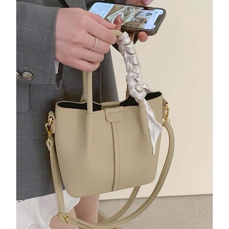 全新出清 質感超好水桶包