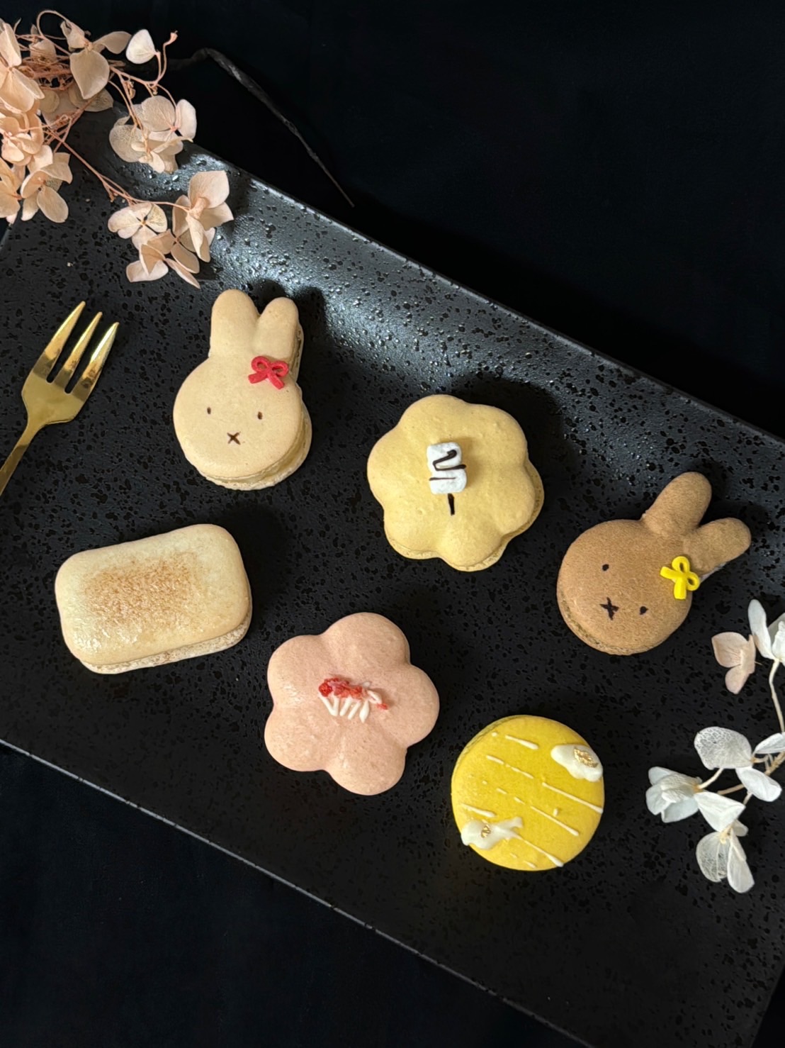 中秋限定馬卡龍 Mid-Autumn Festival Macarons — Hané & Yoyo MACARON ATELIER Hané & Yoyo Macaron Atelier