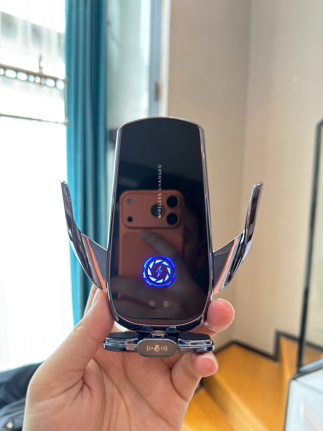 汽車無線充電架