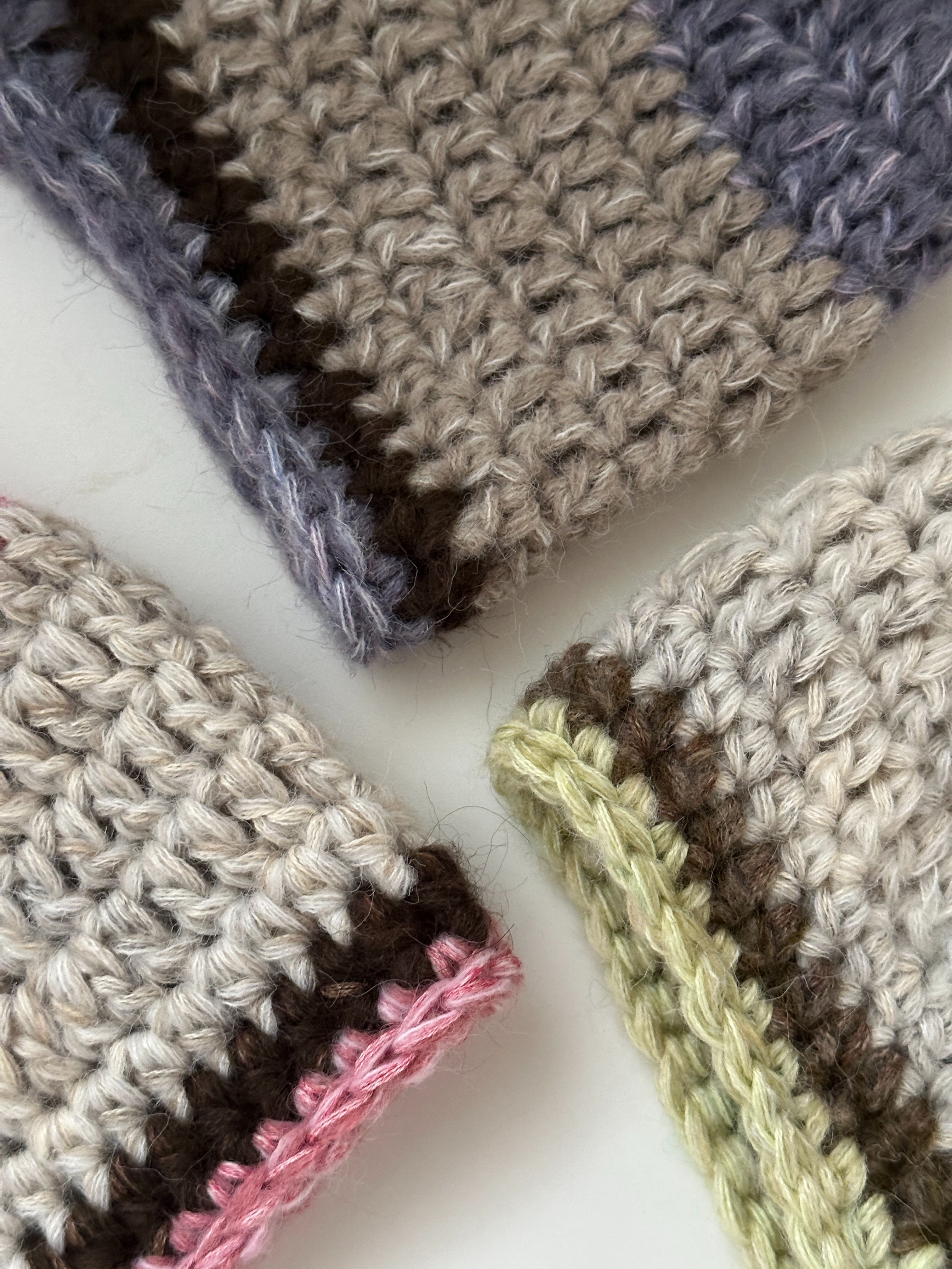 🍪 撞色夾心餅乾護耳帽｜實體材料包（電子教學包＋材料工具）