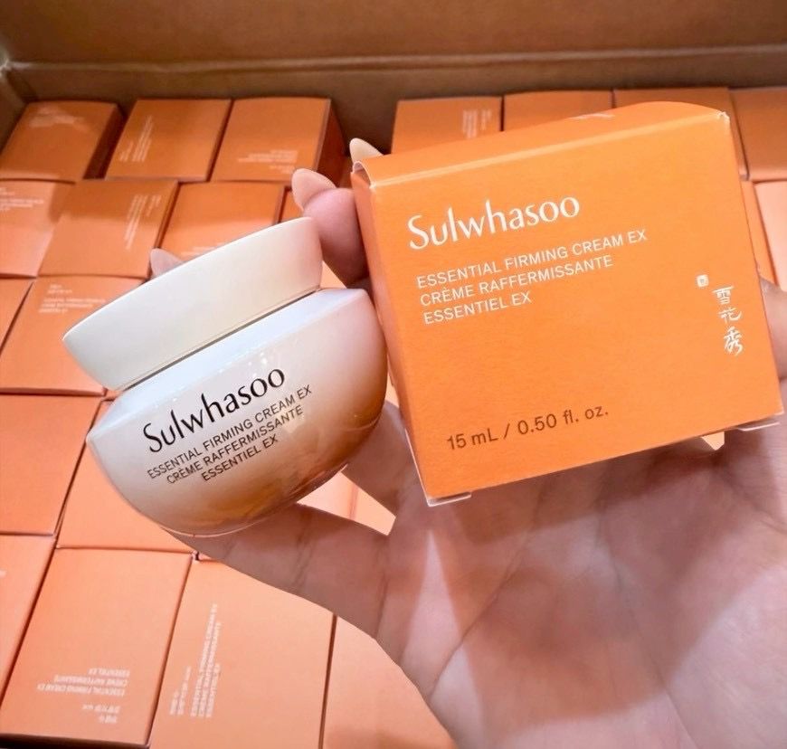 雪花秀滋陰光萃活膚緊顏霜中樣（15ml）