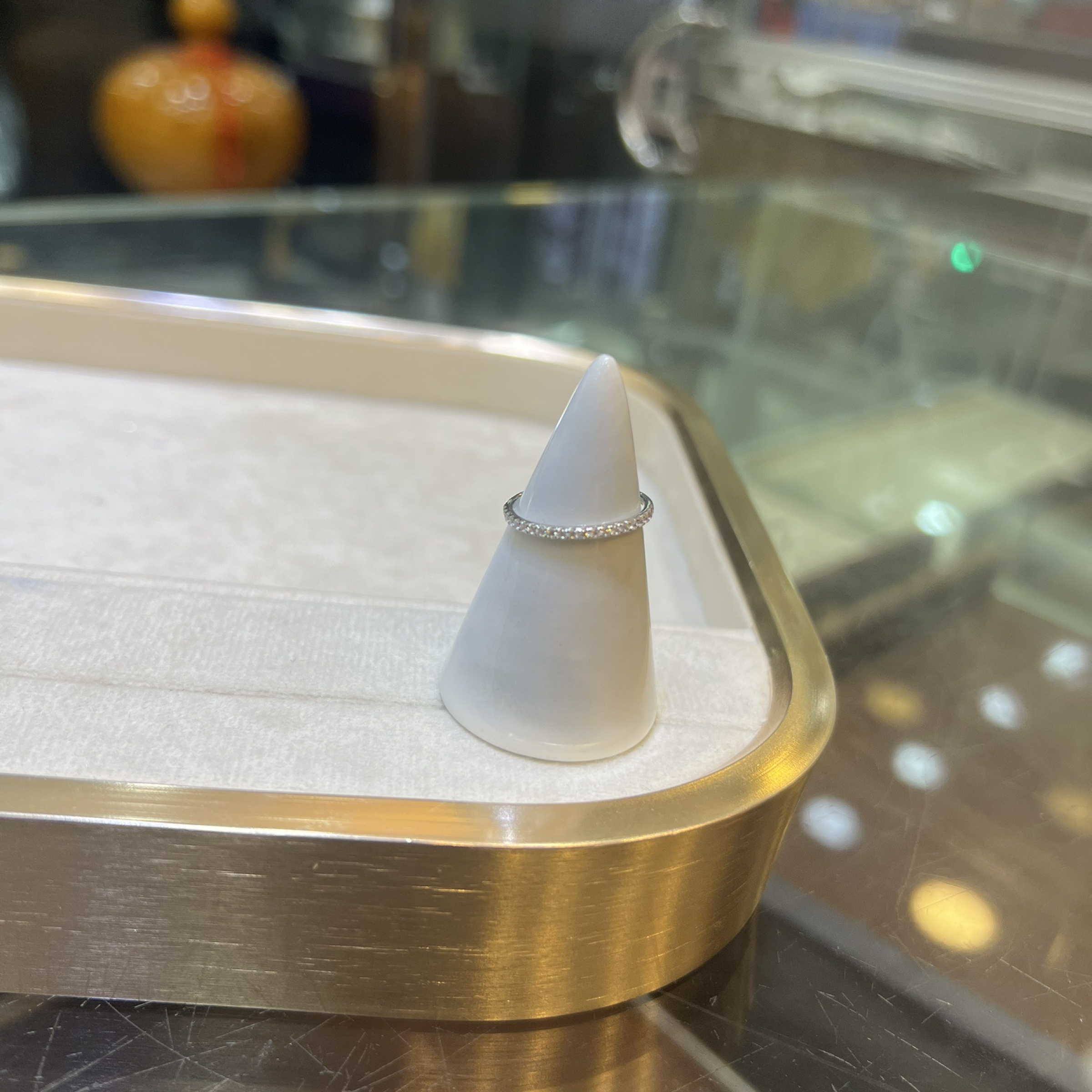 白金鋯石線戒（固定圍）