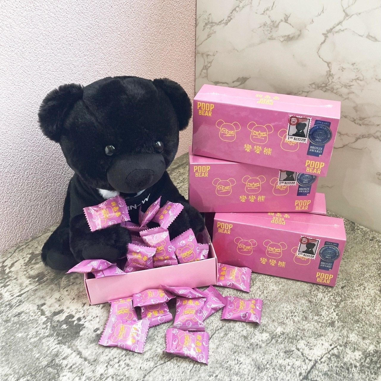 KC-WINWIN變變熊 便便熊🐻