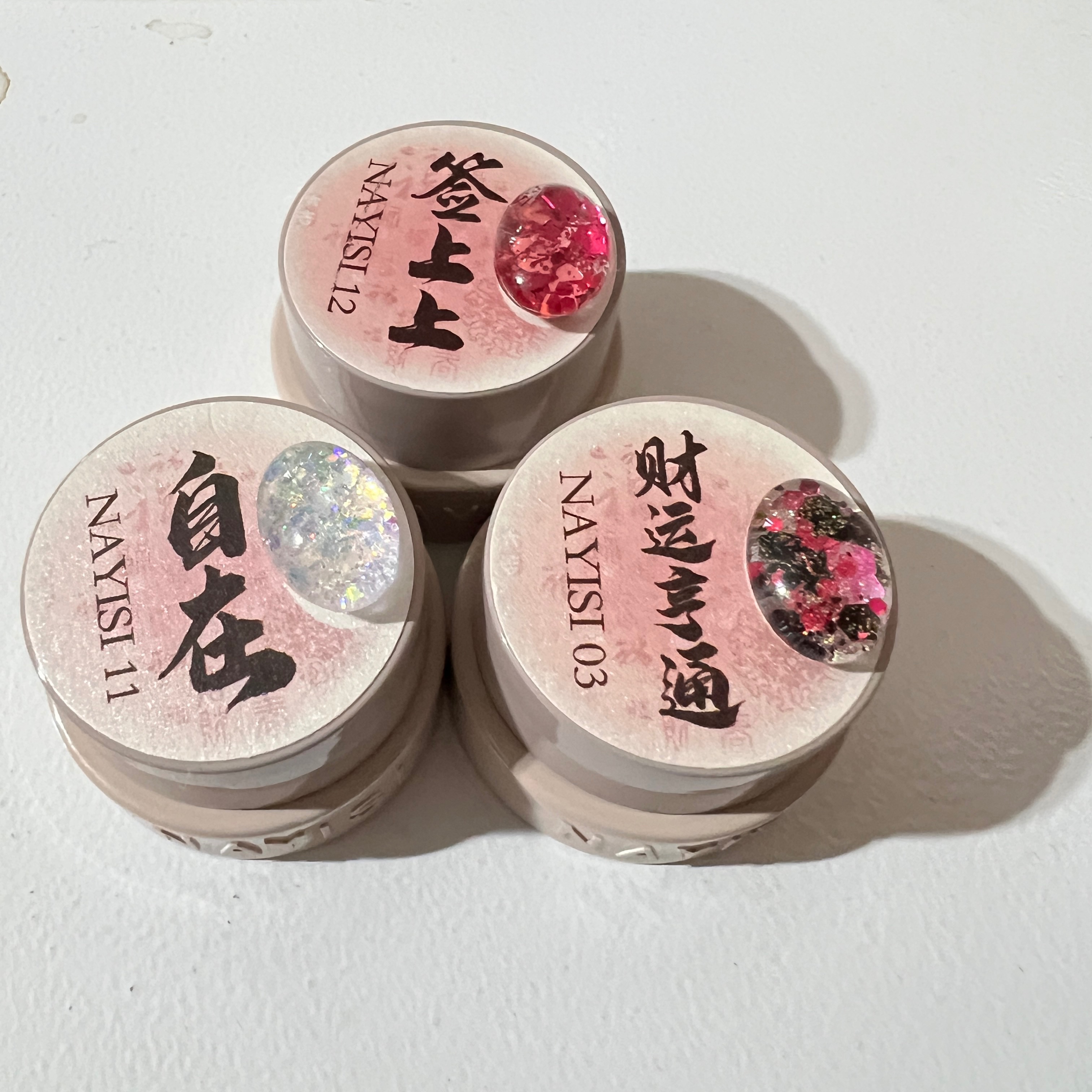 色膠