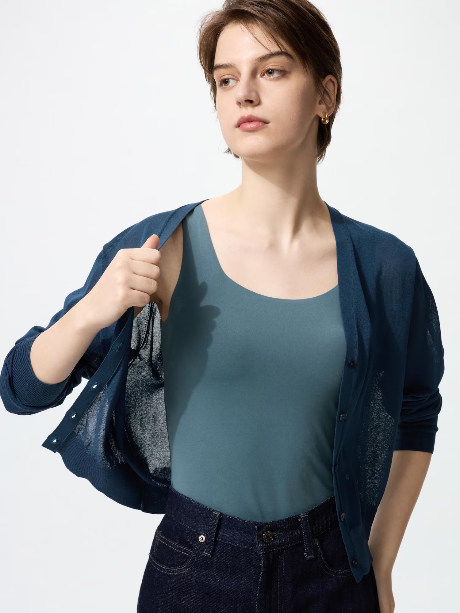 限時預購優惠-𝟴/𝟳⭔ 𝗔𝗜𝗥𝗶𝘀𝗺 𝗕𝗿𝗮𝗧𝗼𝗽 坦克背心｜日本𝗨𝗡𝗜𝗤𝗟𝗢