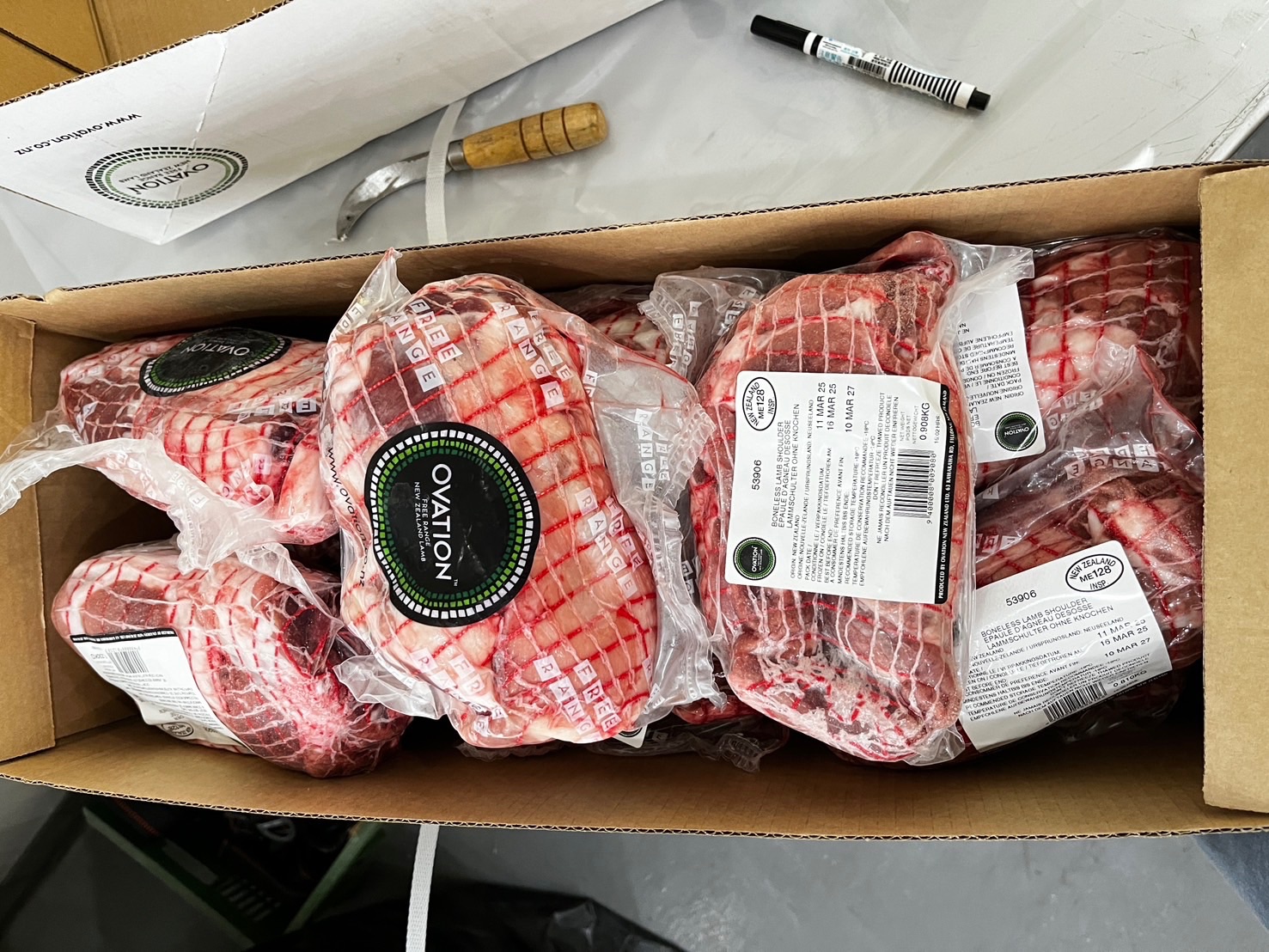 紐西蘭頂級羊肩排 2公斤大份量包，露營派對就買這一包，羊肉控必買！