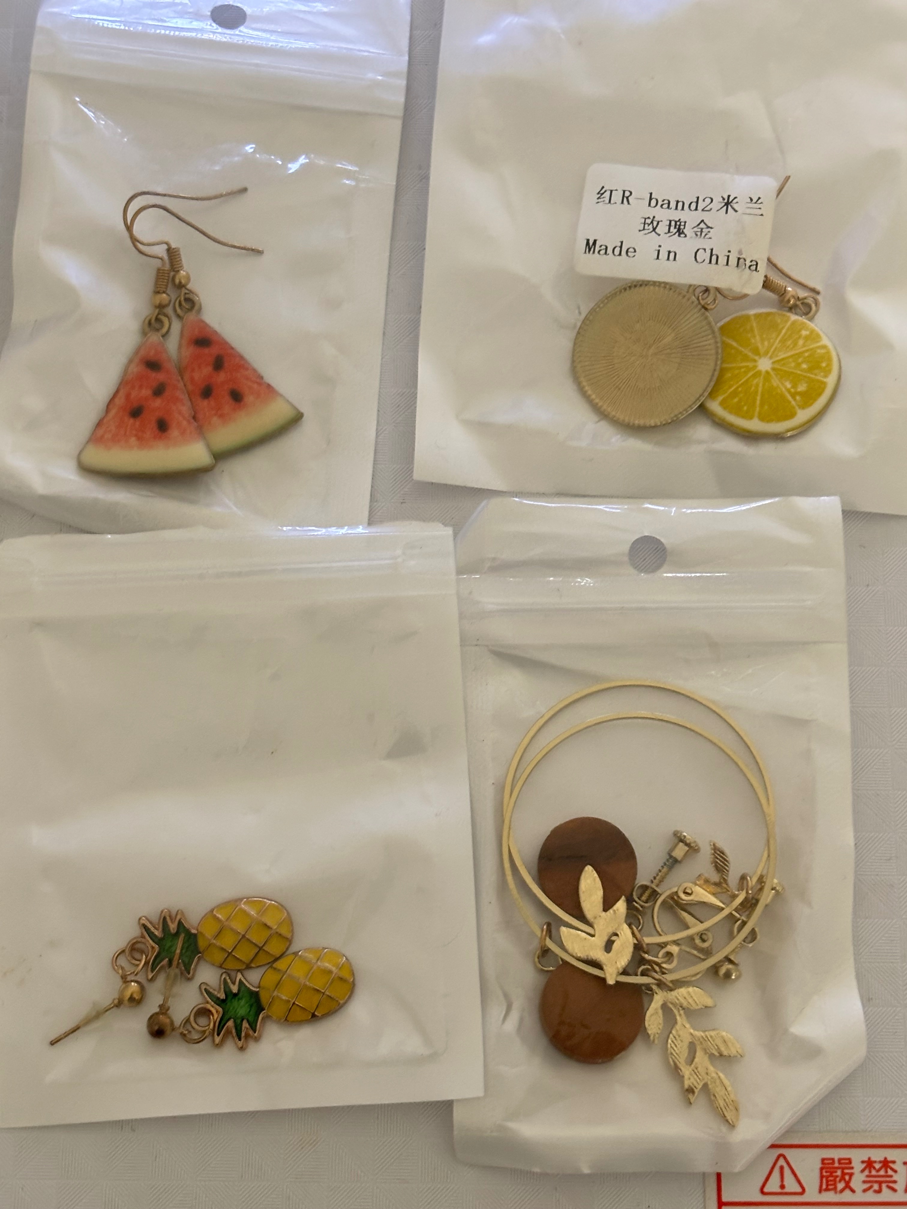 二手耳環，耳夾一組