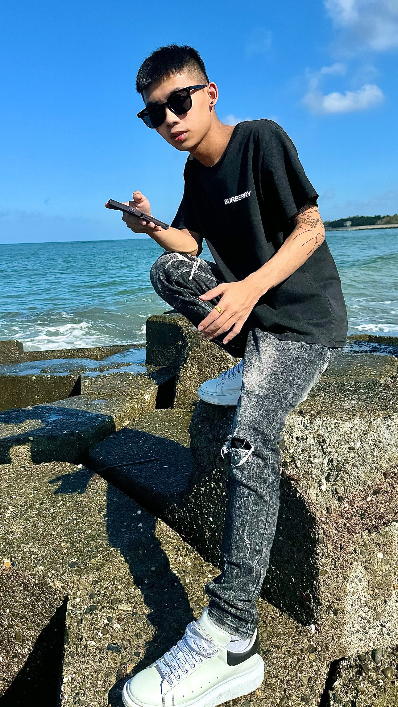 🔥小宇同款 彈性破漆黑牛仔褲