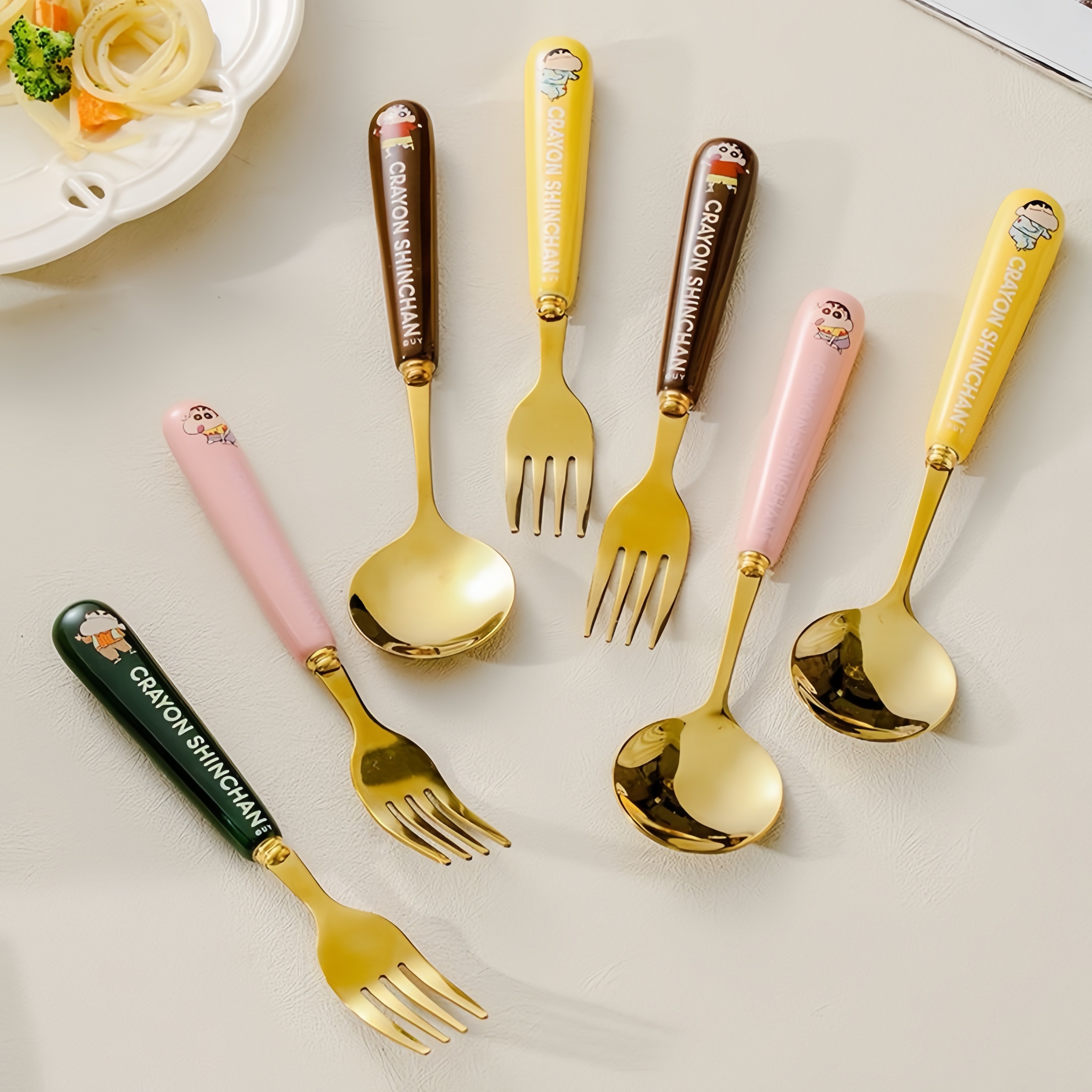 正版授權蠟筆小新叉勺組（ 贈收納盒 ）