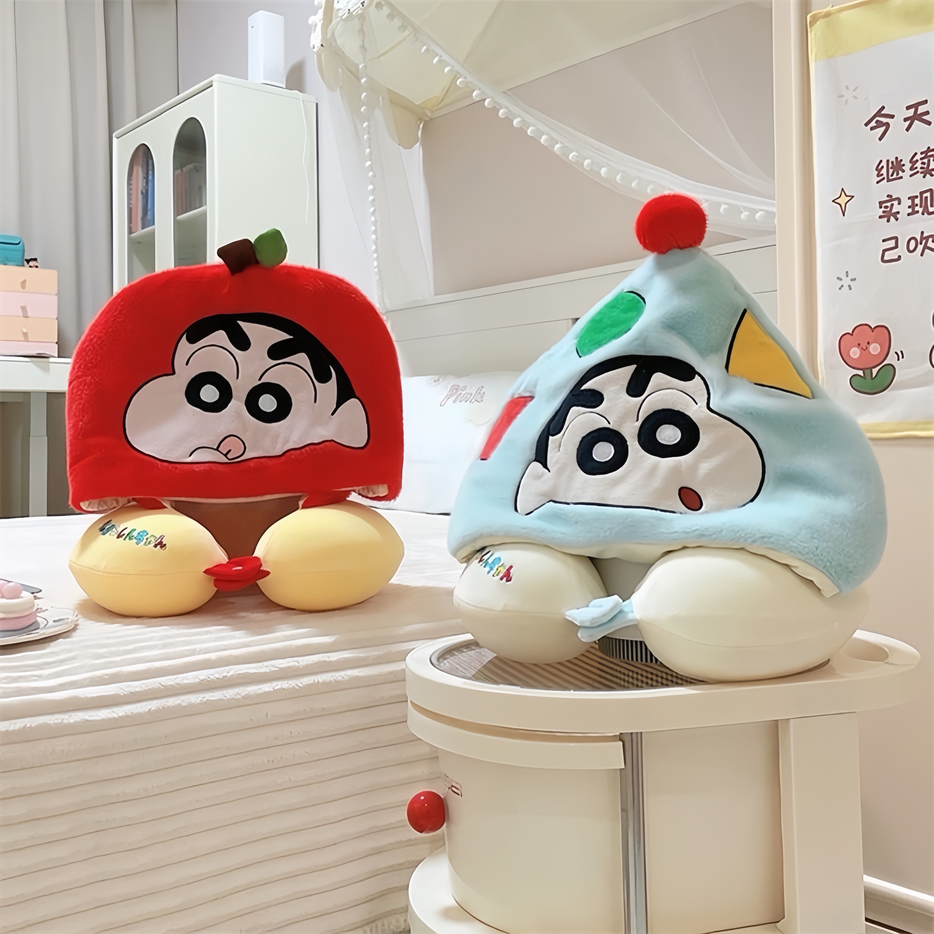 正版授權蠟筆小新連帽記憶U型枕