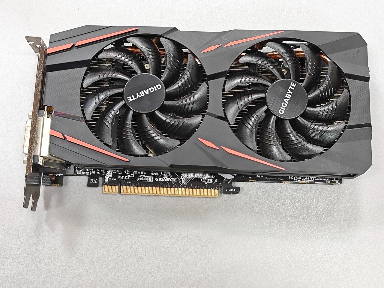 12.Gigabyte-RX570-4G