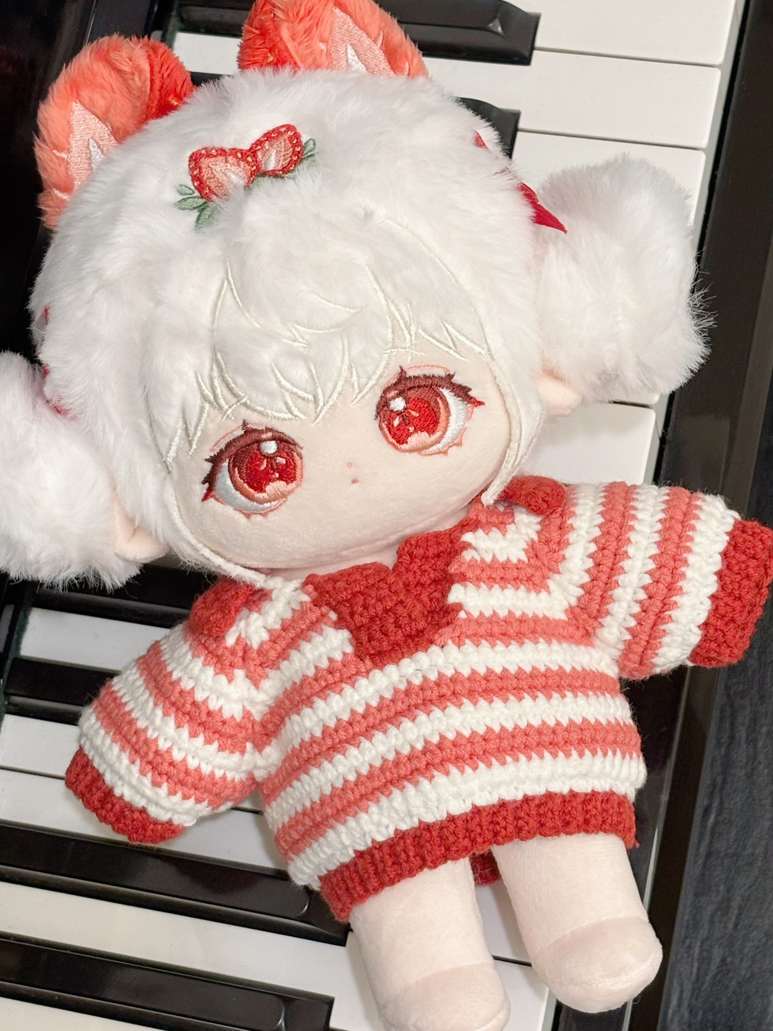 果汁派對 | 20cm鉤織毛衣 草莓牛奶