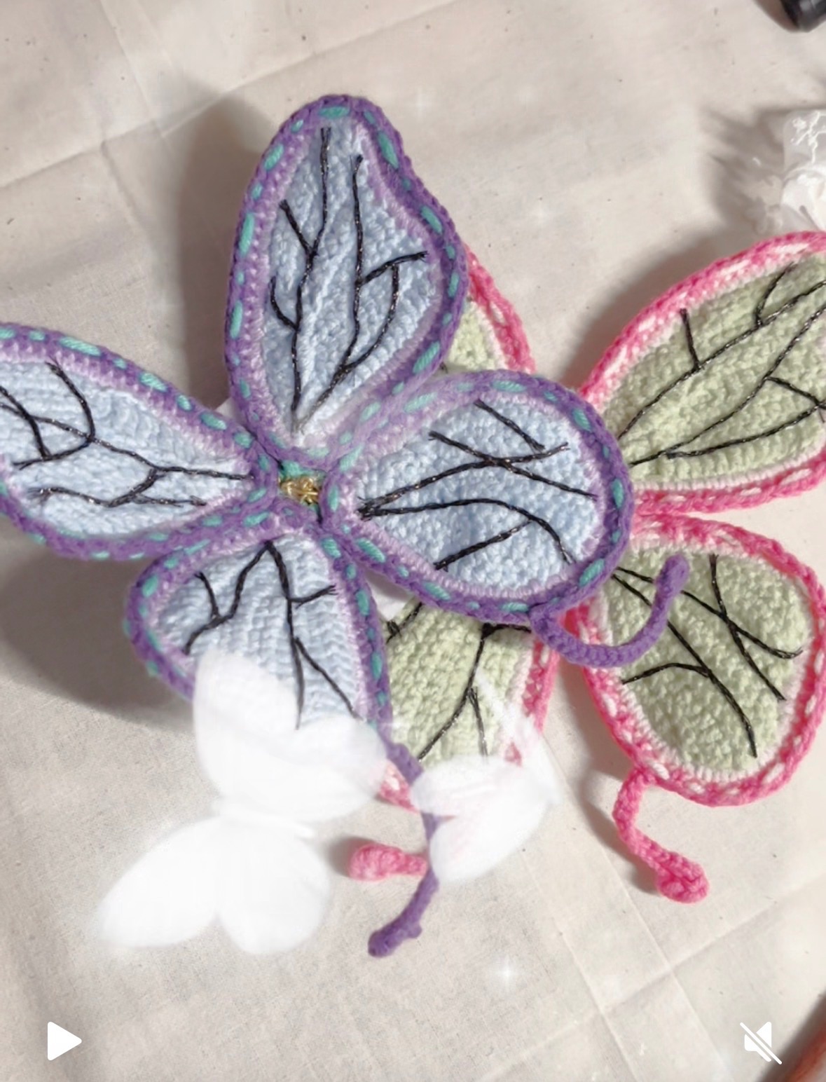 蝴蝶屋髮飾💜🩷🦋主要為了還原，近看有明顯手作痕跡，遠看超級還原，介意勿下單