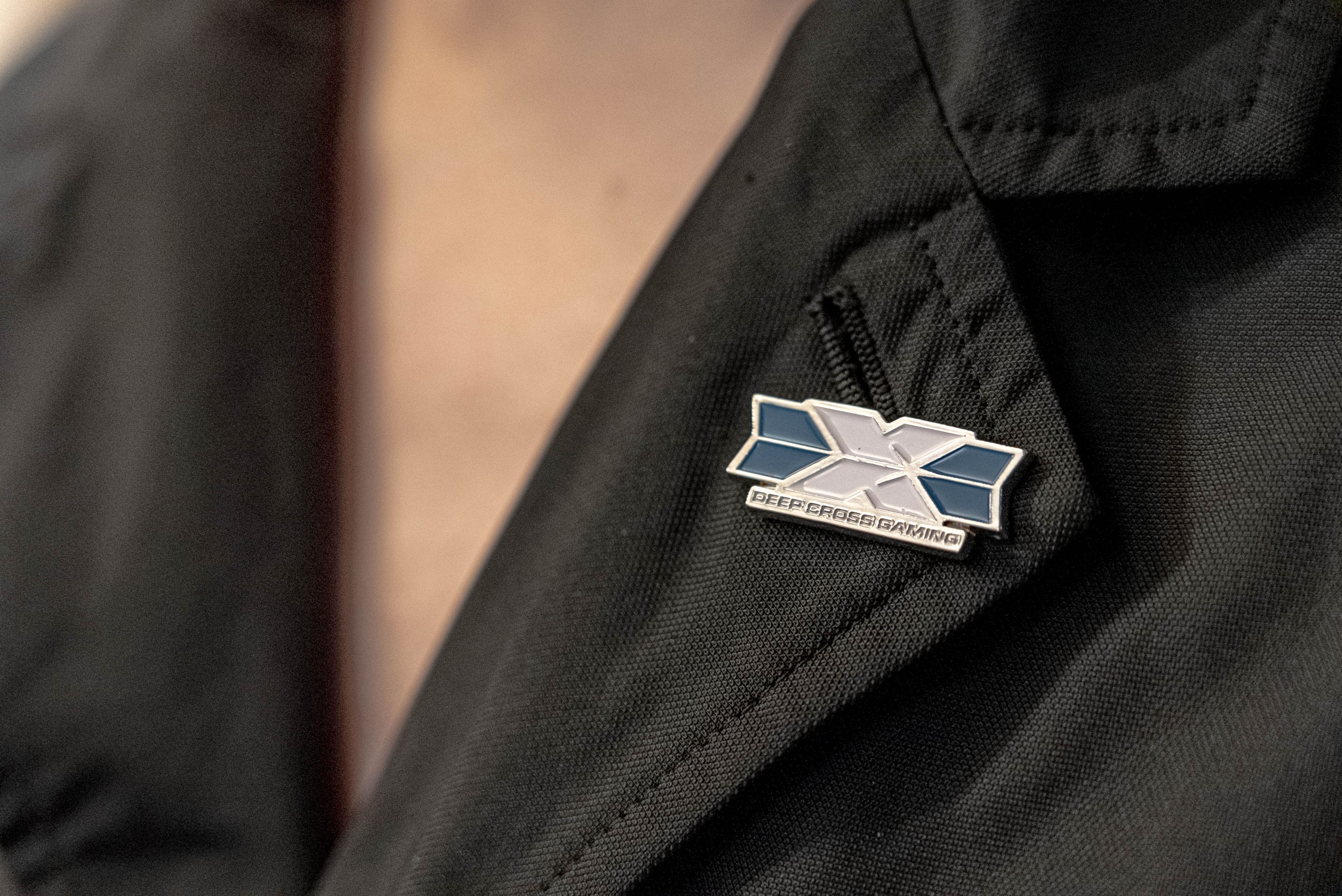 DCG 金屬隊徽胸章