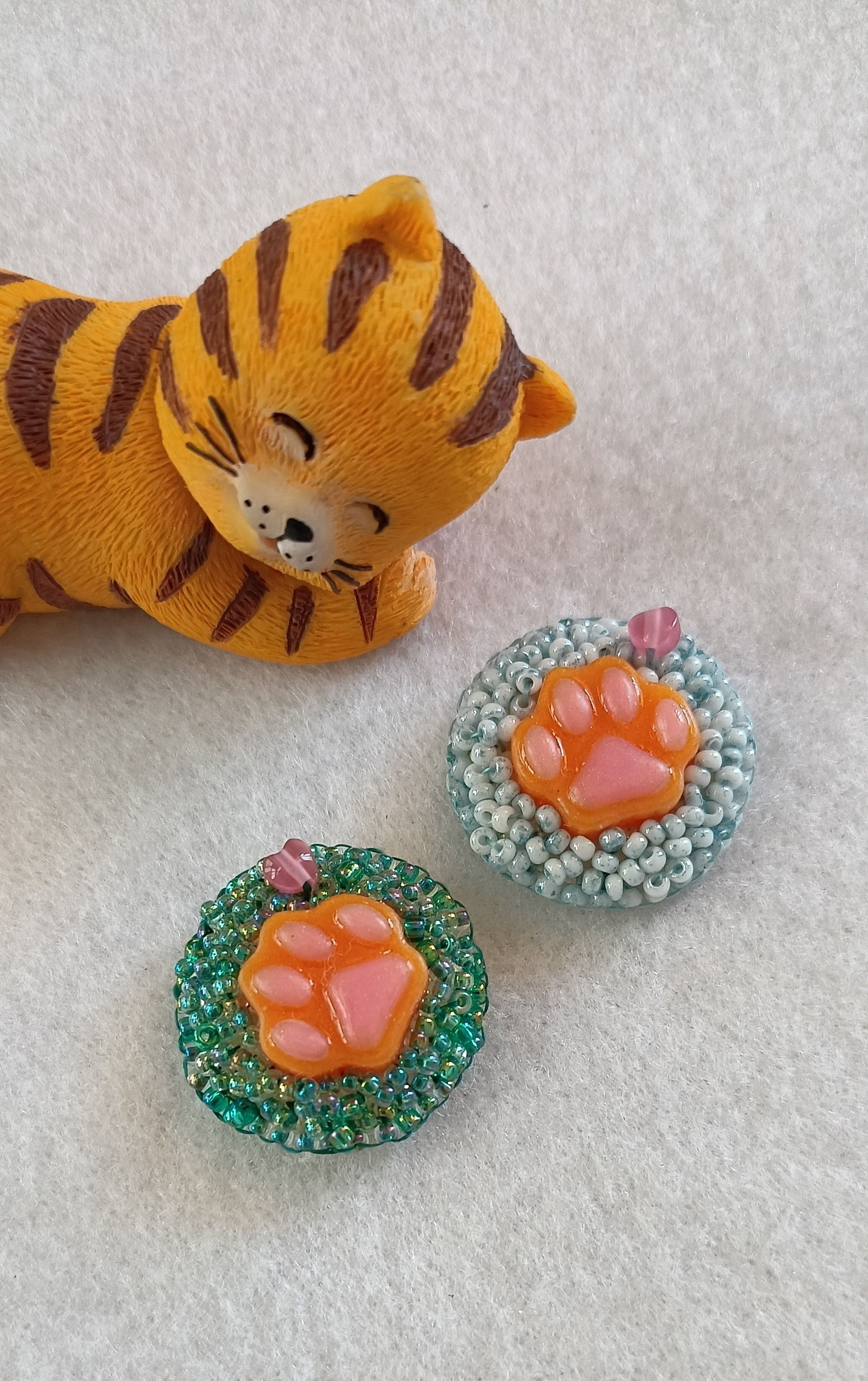 投降的可愛｜肉球日光浴手鍊 🐾☀️