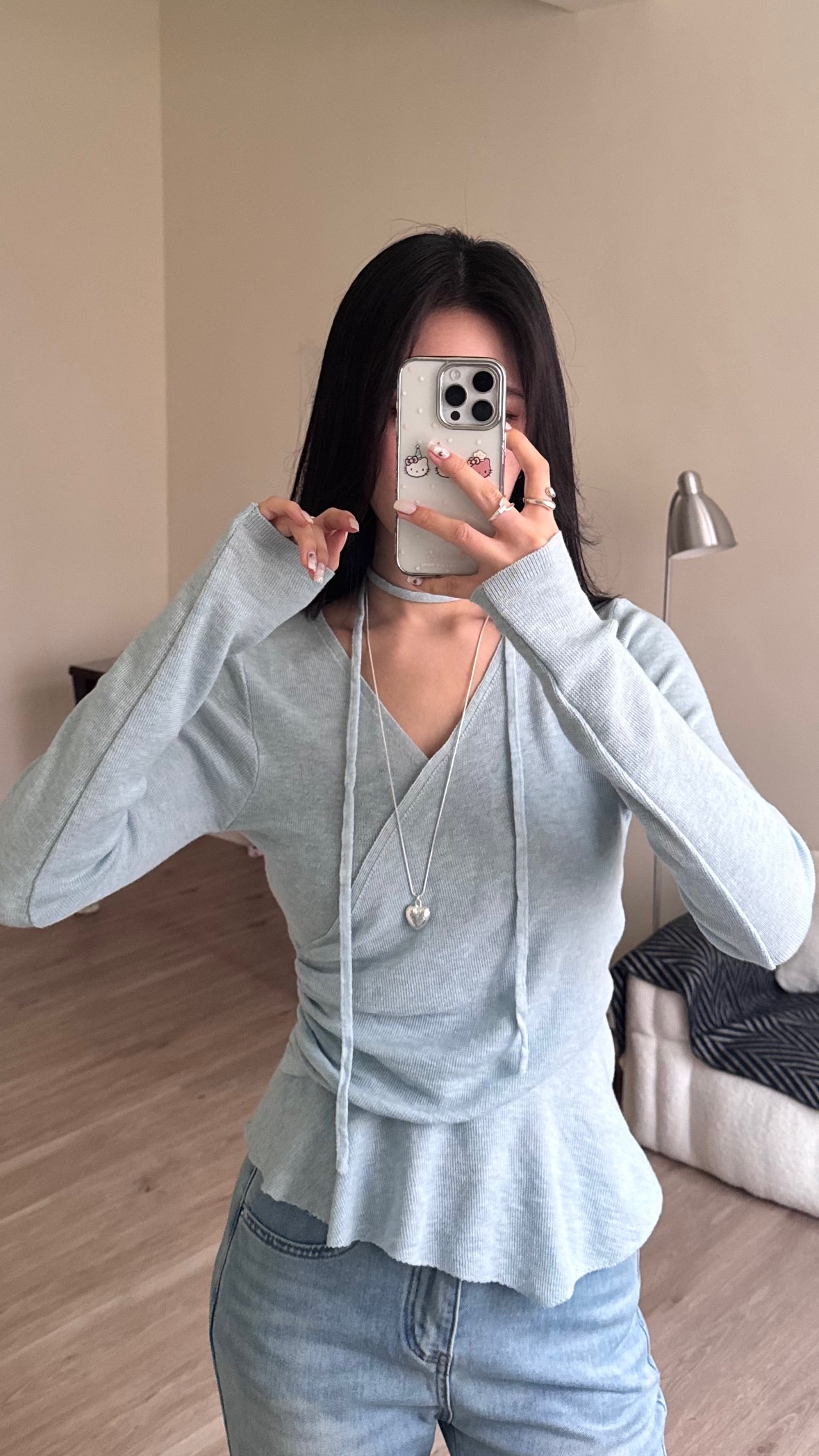 001/日光浪漫!飄帶交叉V領輕薄針織