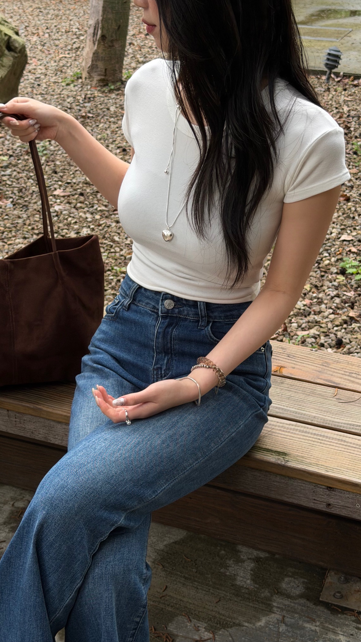 046輕柔剛好!百搭短版圓領素踢