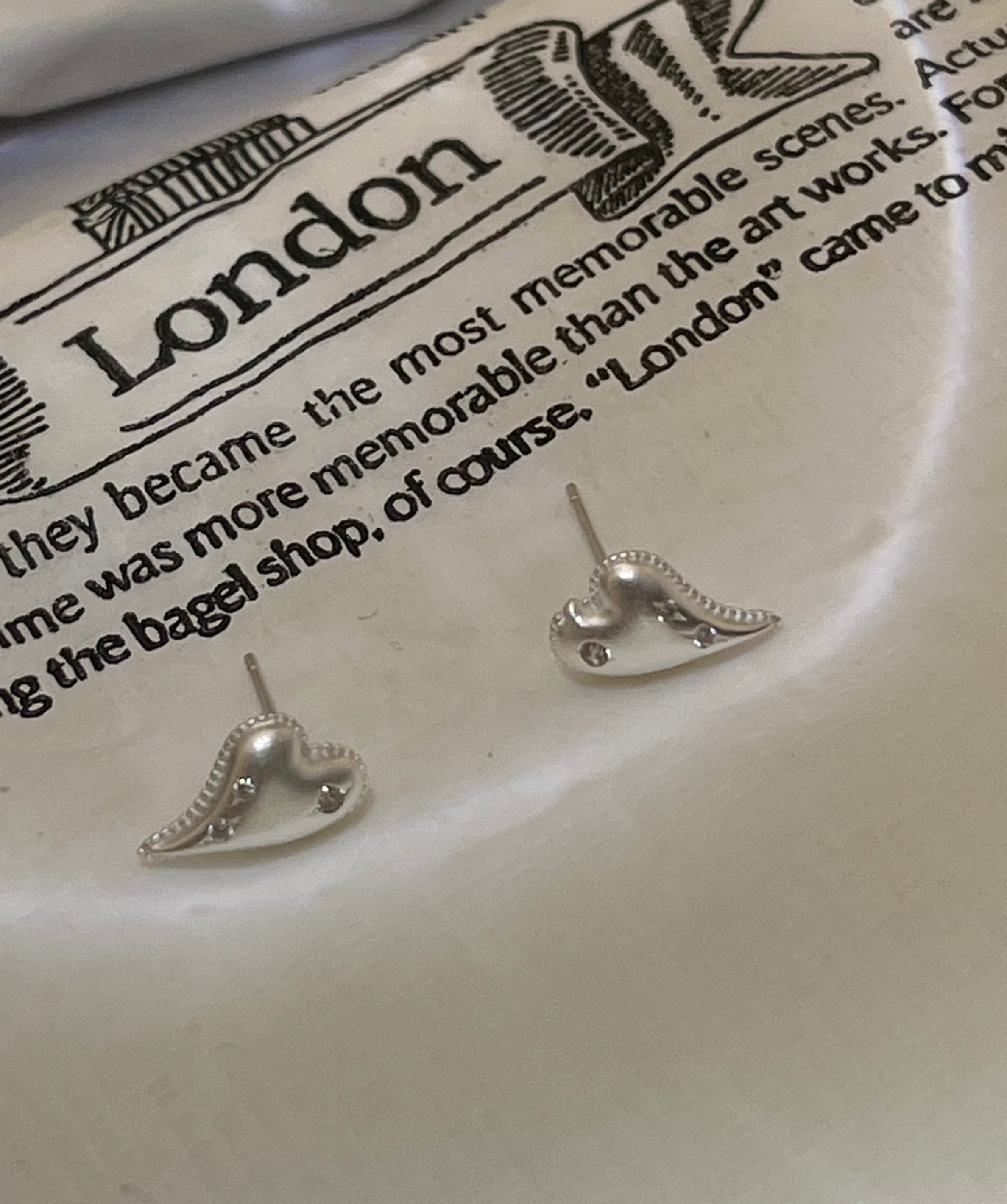 925純銀鋯石霧面愛心耳針耳環 精緻耳環 TSHU-A PROJECT|蔡計畫 韓國飾品