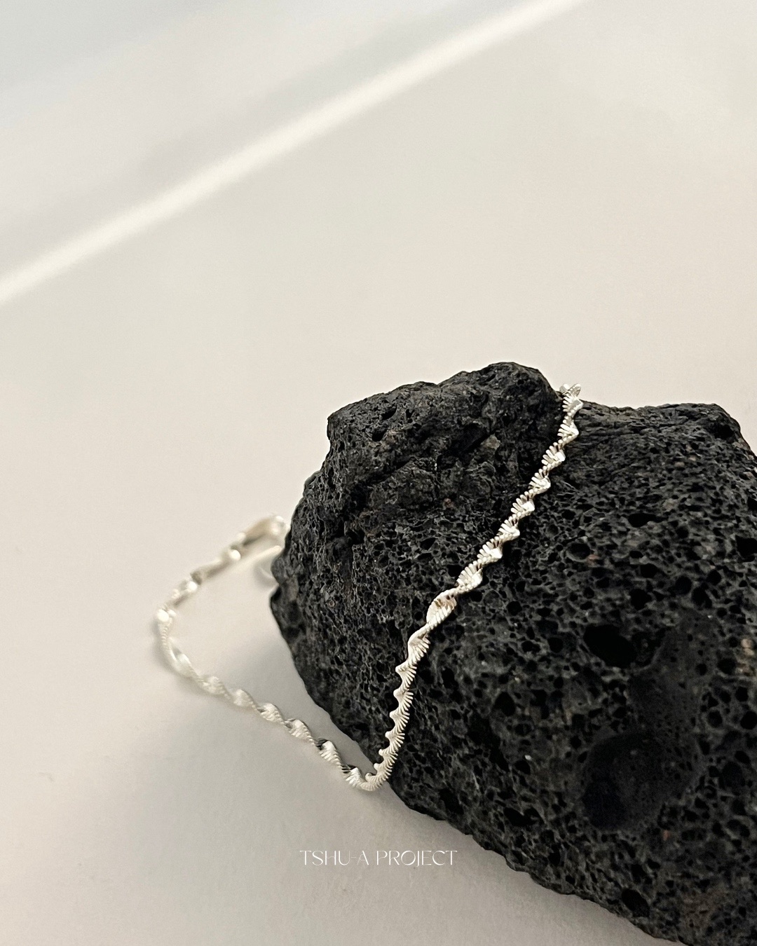 【現貨】細漣｜正韓925純銀扭轉波光手鍊 手鏈 飾品 手環｜TSHU-A PROJECT 蔡計畫 韓國飾品