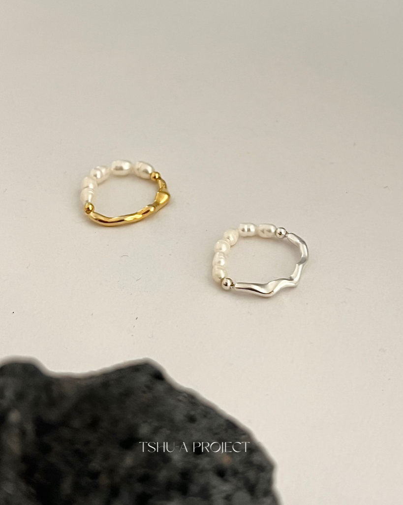 銀弦珠潤｜正韓925純銀波浪線條淡水珍珠軟戒指 軟戒指｜TSHU-A PROJECT 蔡計畫 韓國飾品