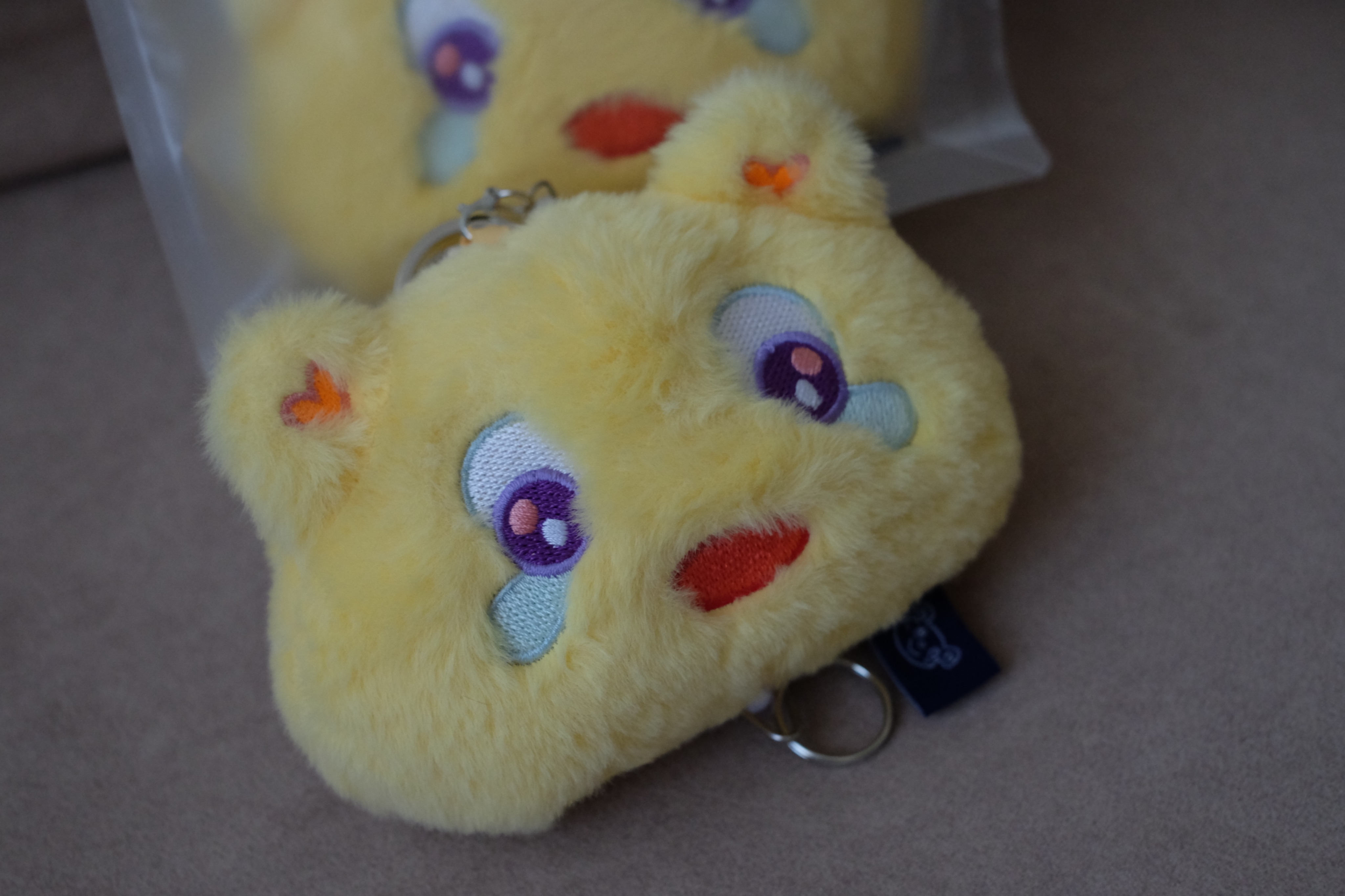 大頭熊 Crying Kuma  伸縮鍊吊飾-Chen Wei Ting 限定商品