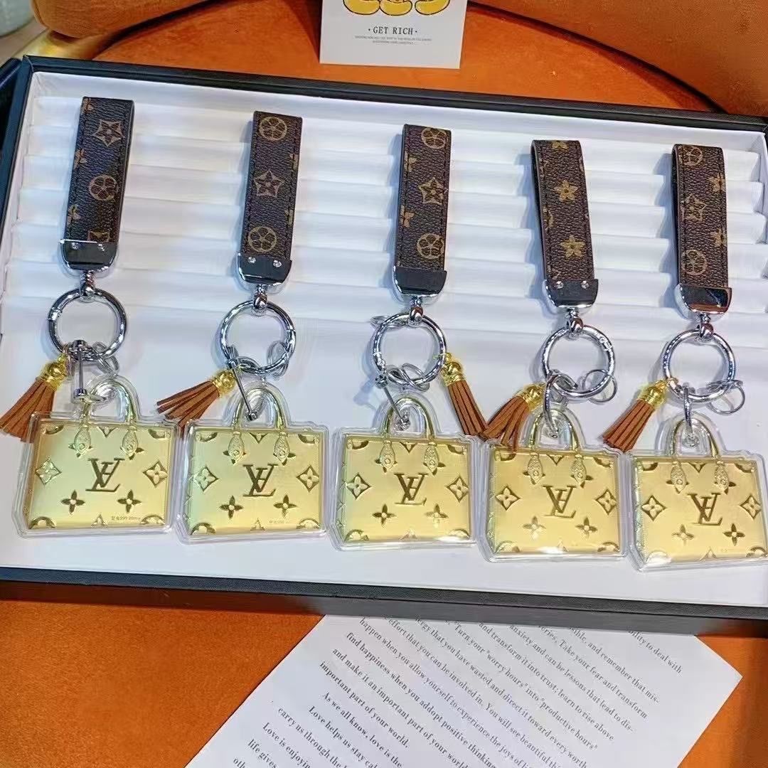 🔸預購大約3～7天🔸純金999黃金路易莎鑰匙圈❤️禮盒包裝