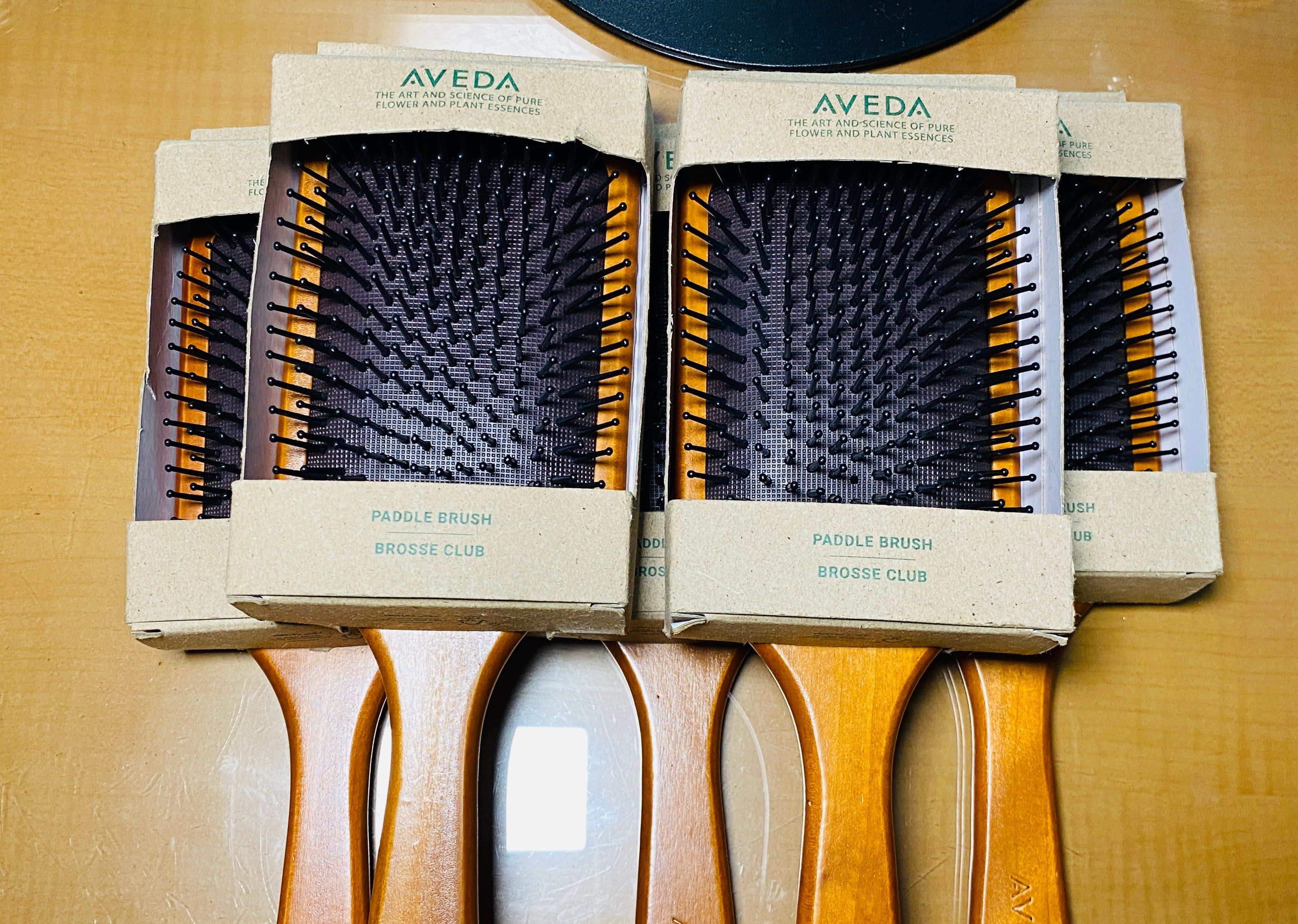 全新!  大柄AVEDA木質氣墊梳，[櫸木]木梳