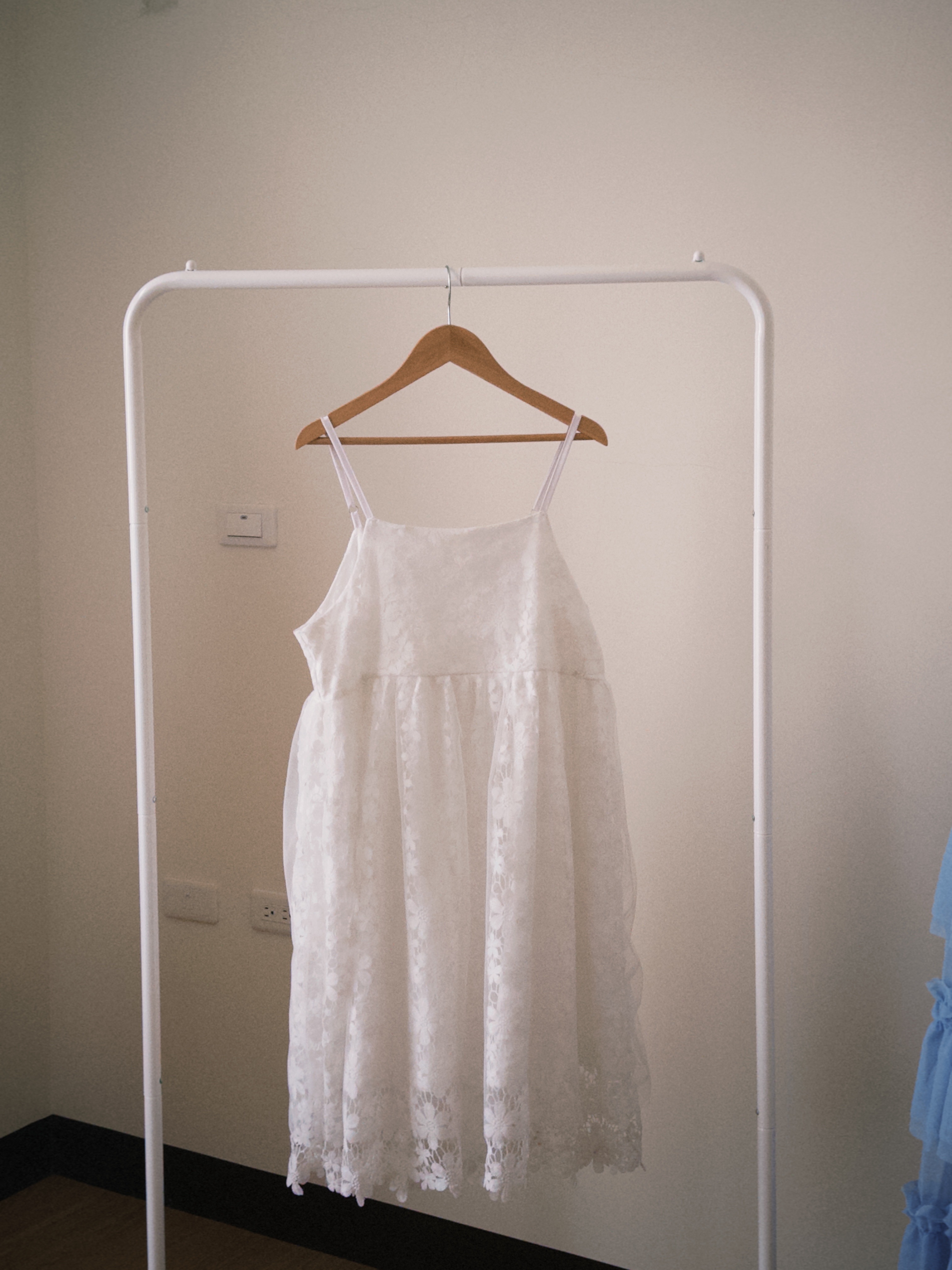 -貝殼與珊瑚-（重工雕花蕾絲短洋裝）