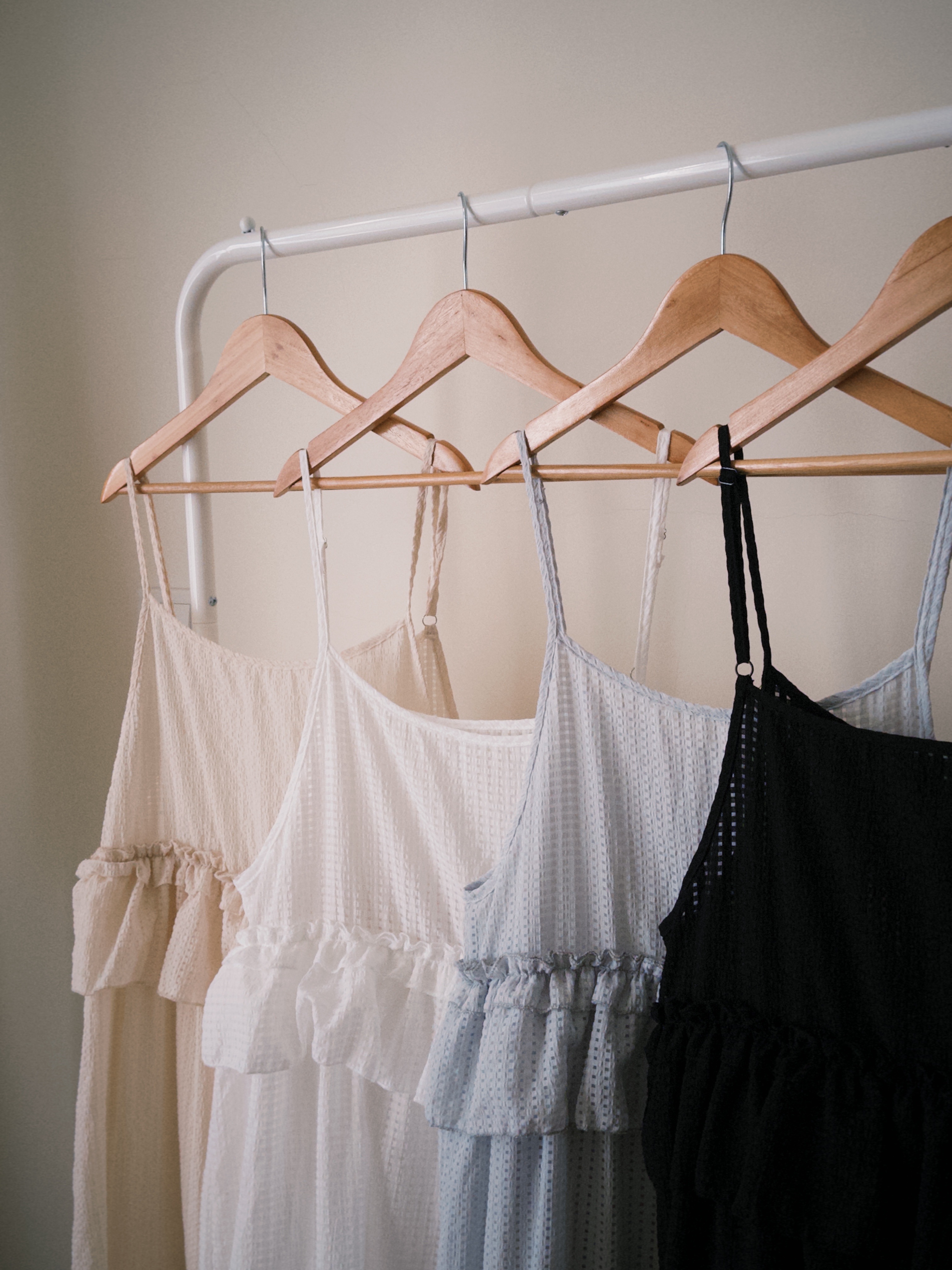 -荔枝-（小方格蛋糕吊帶洋裝）