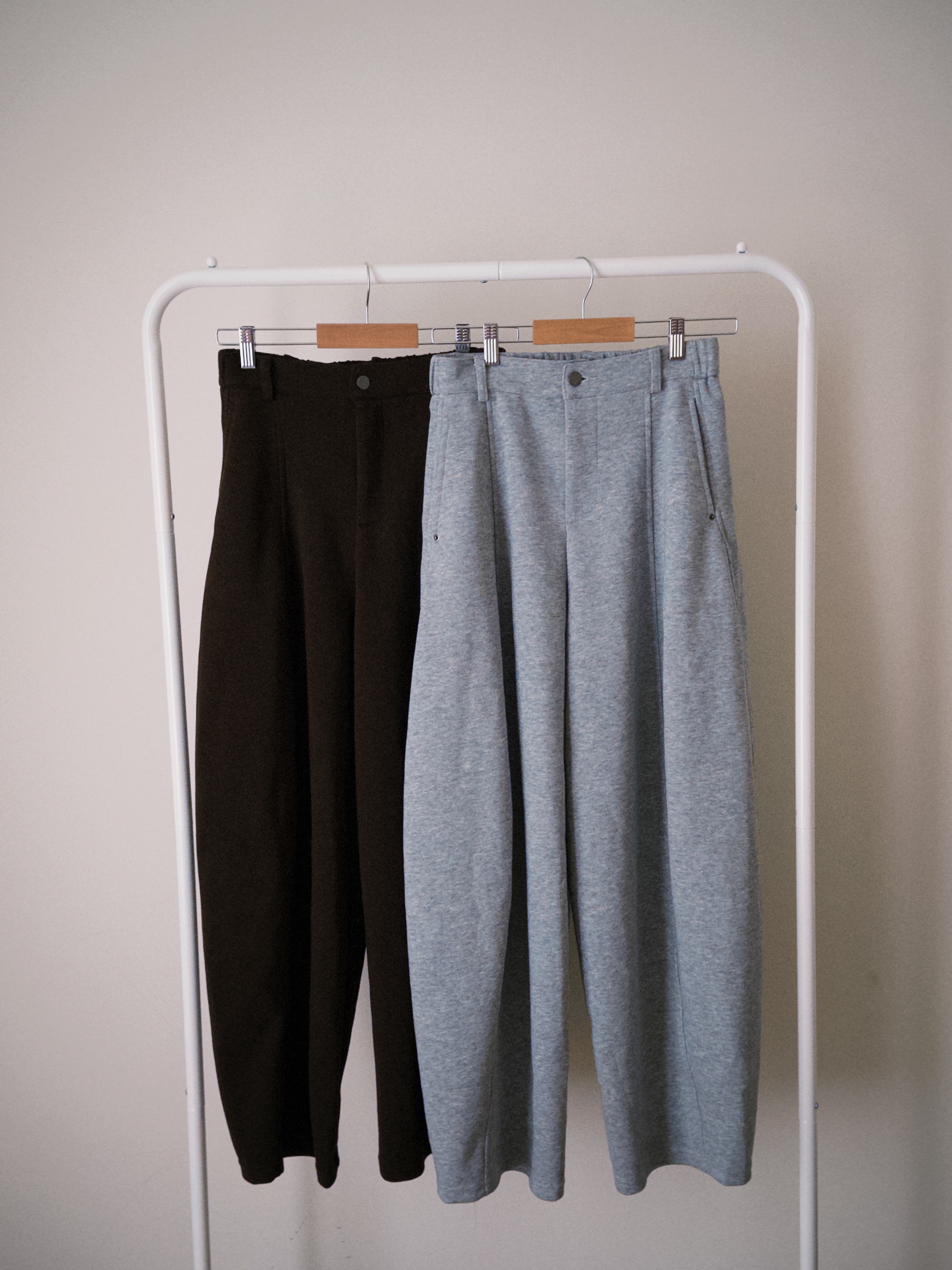 全員自留款 -不能錯過她- （厚磅繭型挺版棉寬褲）