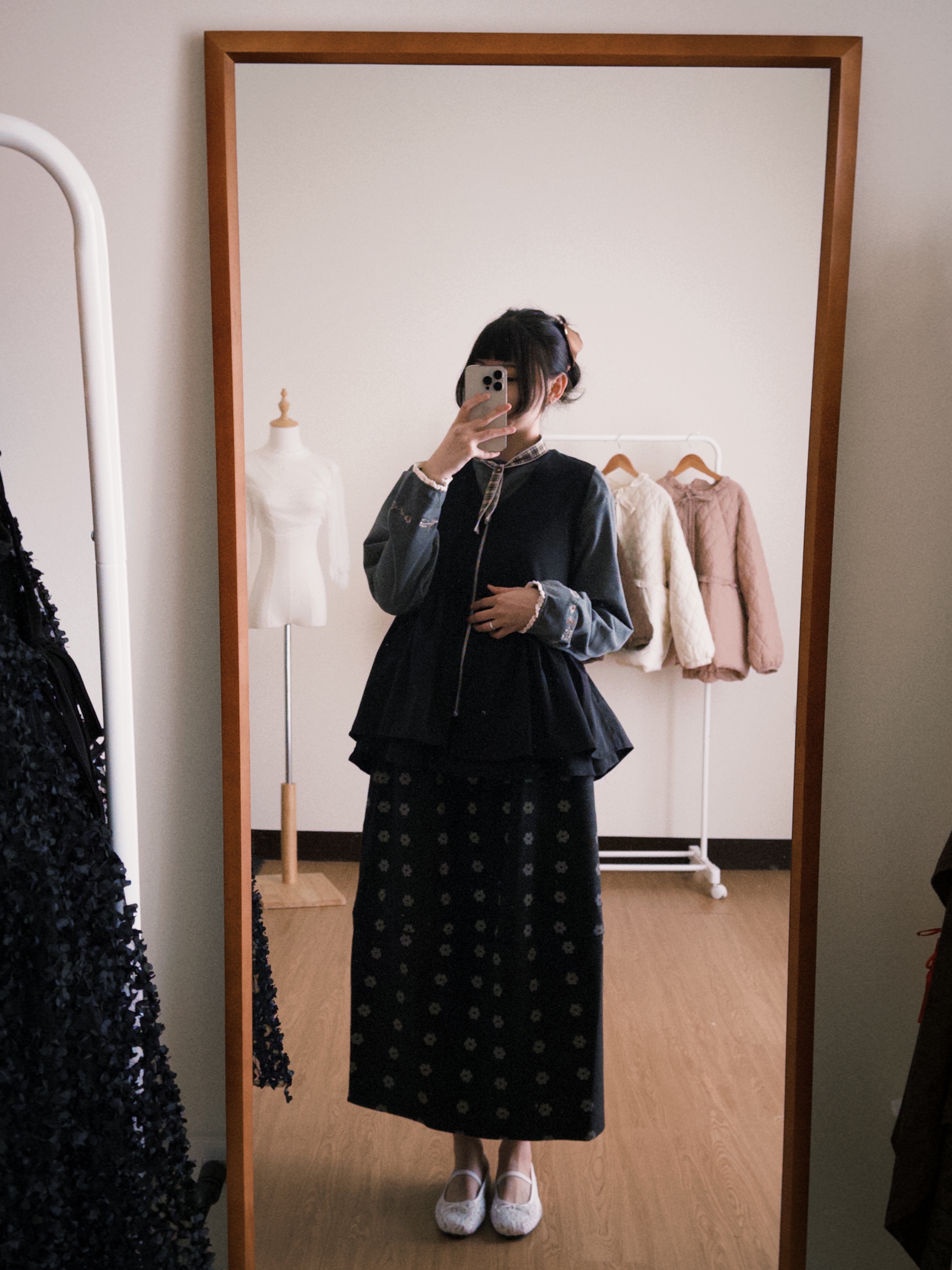 -玉子燒-（袖子刺繡花邊暖暖上衣）