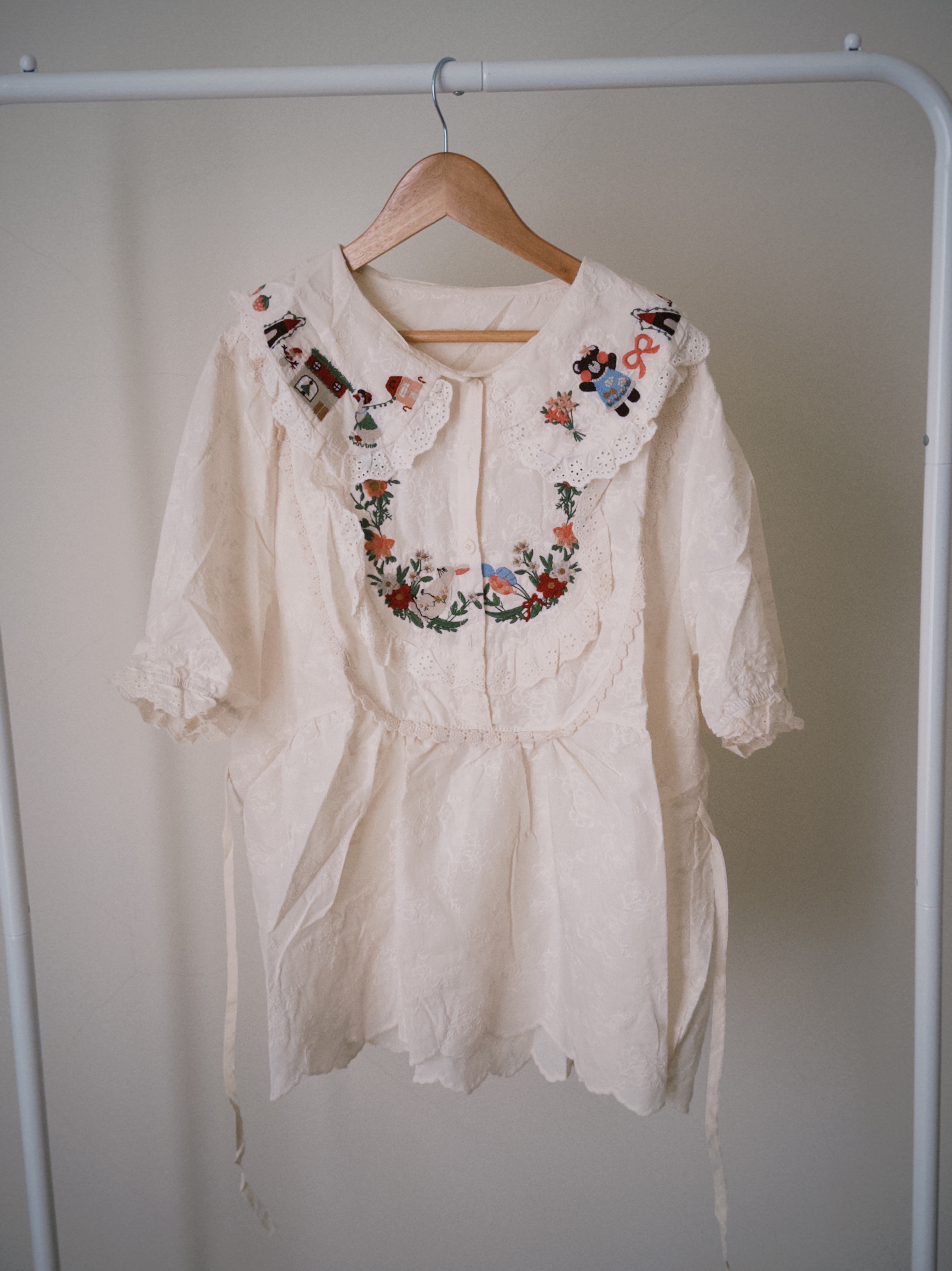 -聖誕小松鼠上衣-（限定重工短袖刺繡上衣）