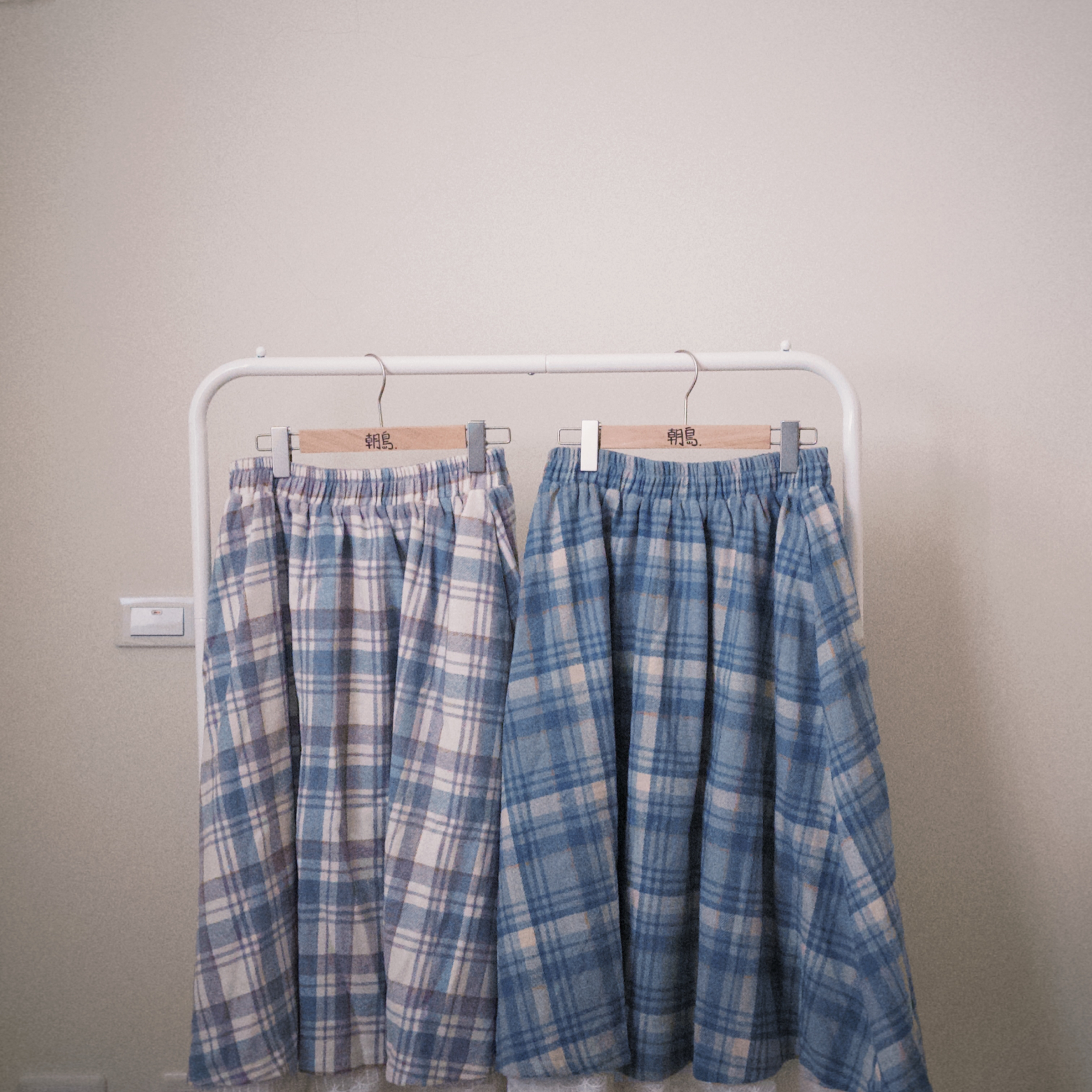 -斑傑明的鸚鵡-（花邊格子加絨半裙 ）