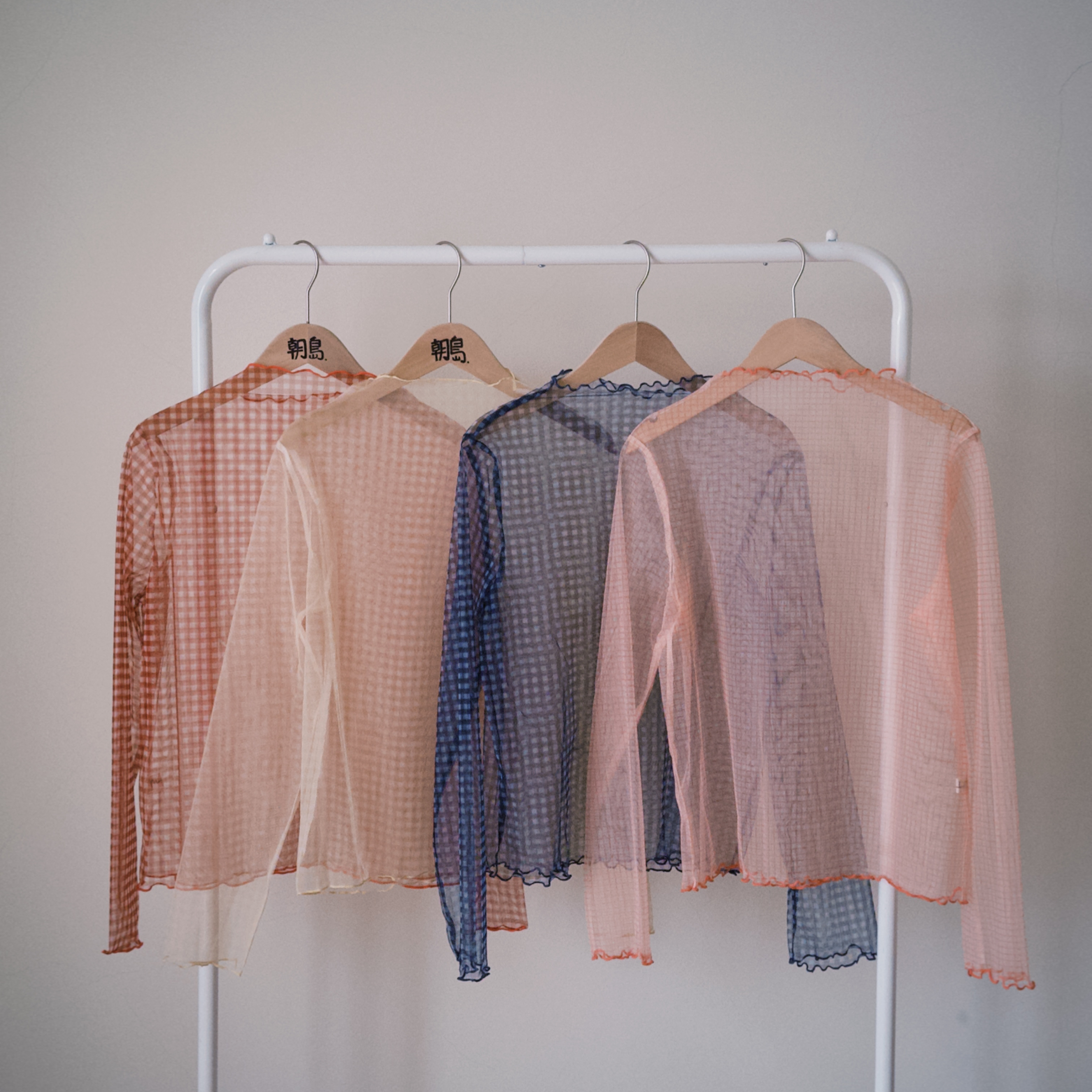 -當個可愛小透明-（日系透明感格紋捲邊內搭）