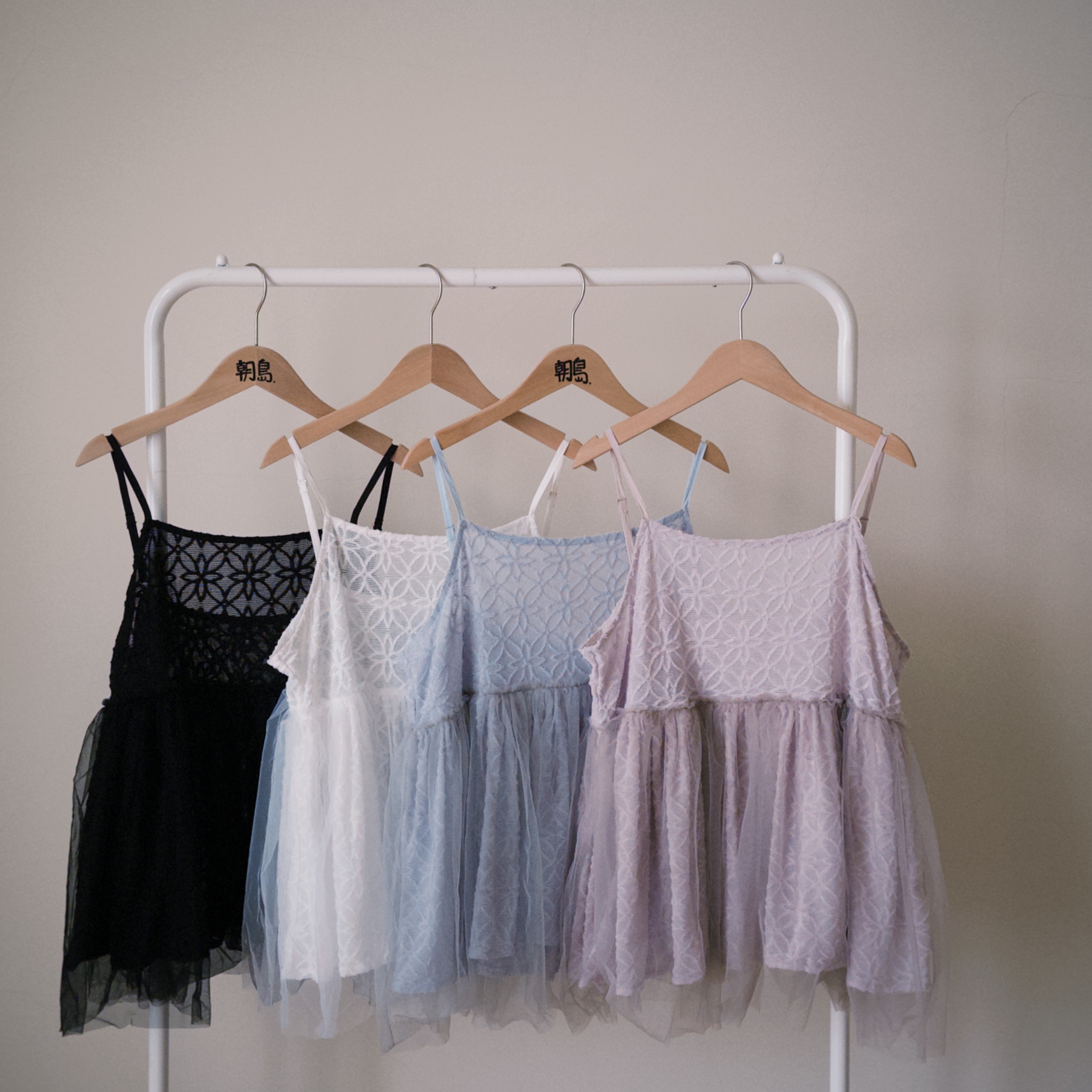 🇭🇰-漂亮能力小高手-（復古花拼接紗紗背心）