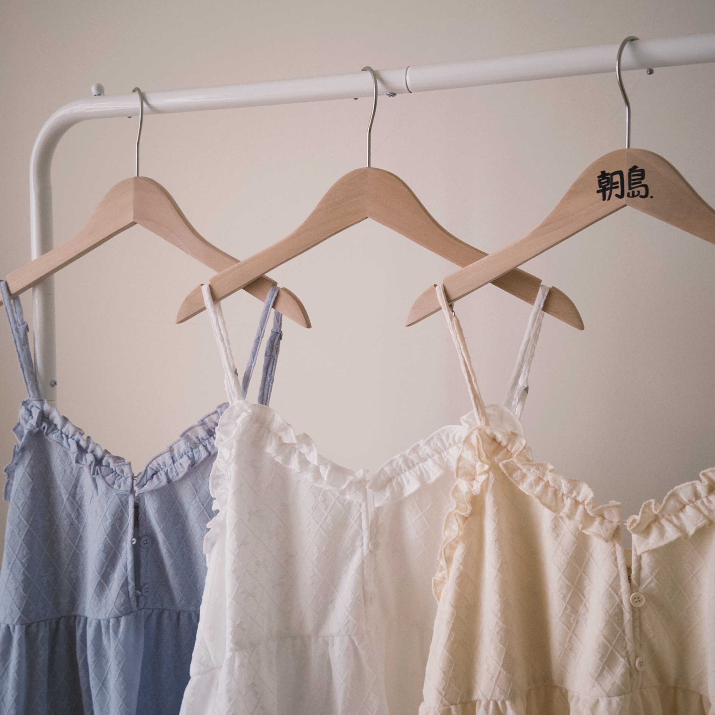 -就是這麼漂亮-（花邊蝴蝶結菱形格紋短洋裝）