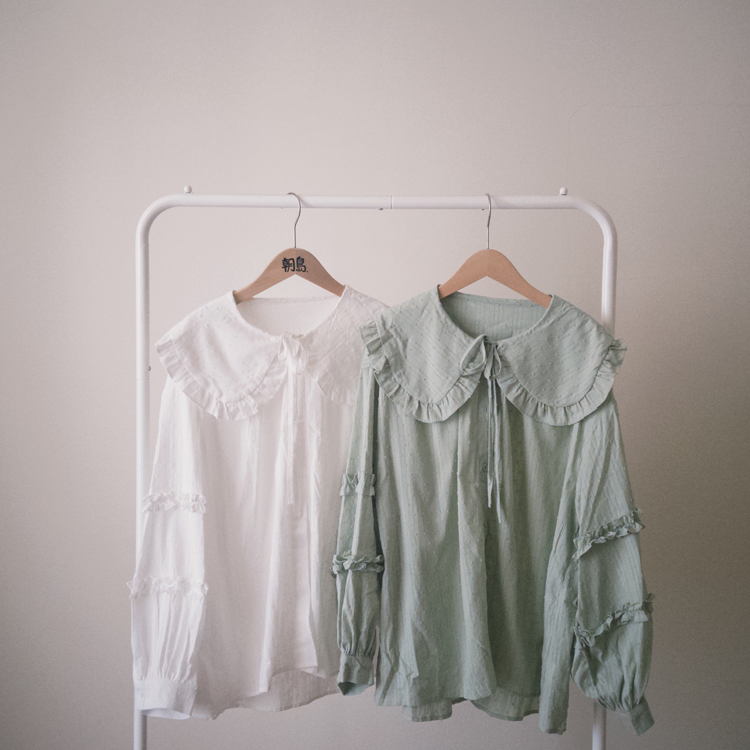 -妮妮子洋娃娃-（娃娃領波點襯衫）