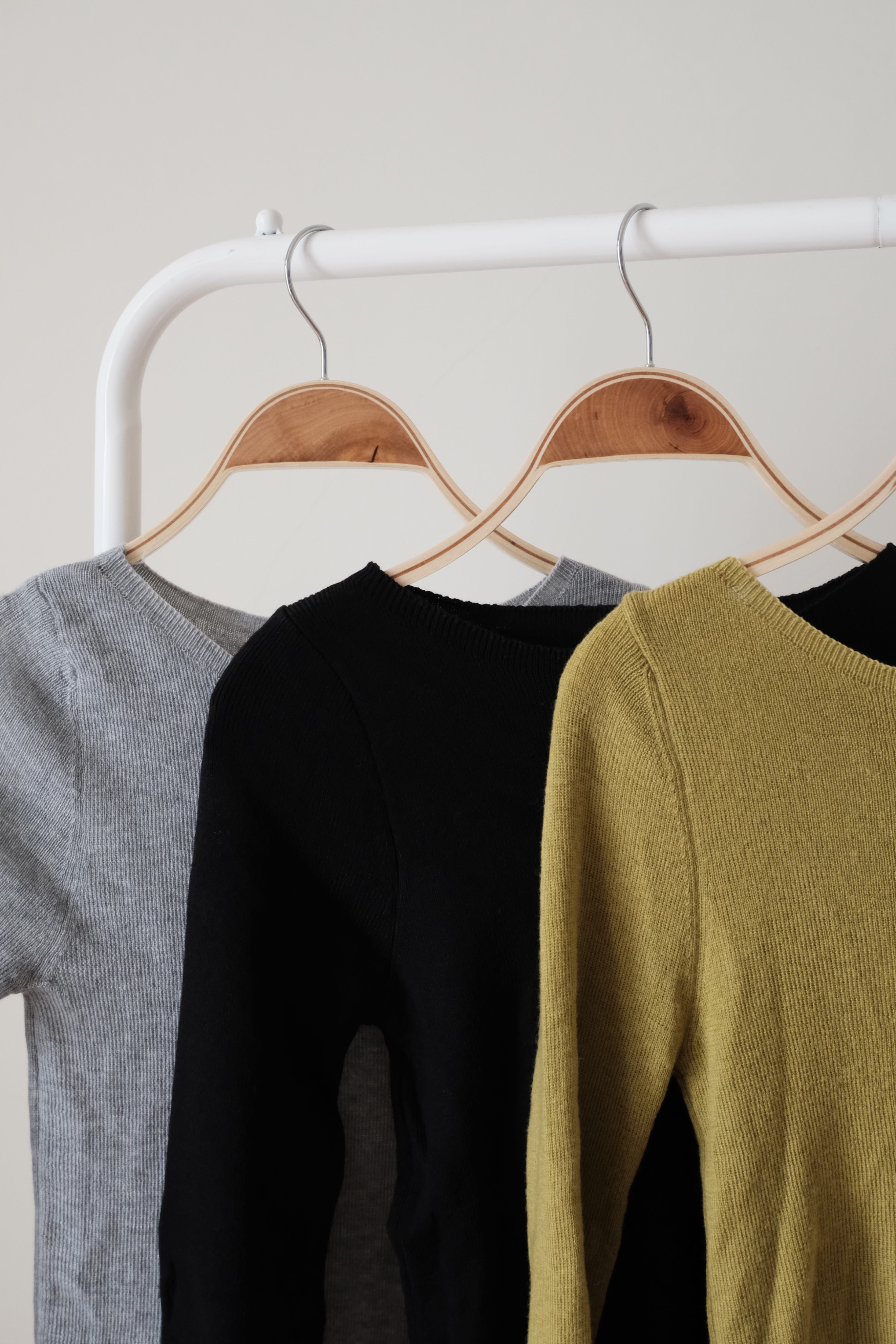 -開心果修修身針織上衣-（最近天氣剛剛好柔軟舒適百搭顯瘦！）