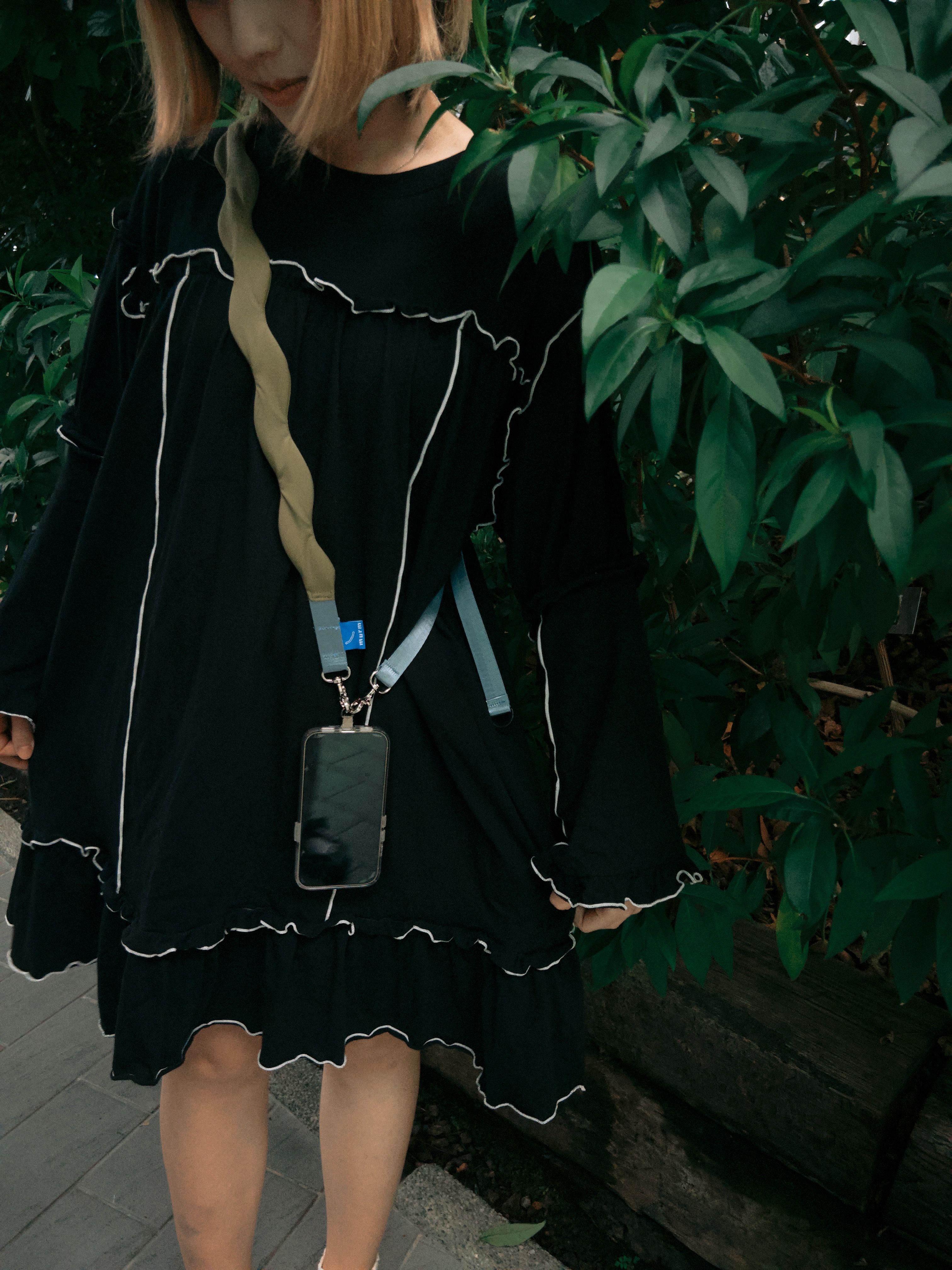 【預購】波浪鋪棉手機背帶 - 軍綠/霧藍