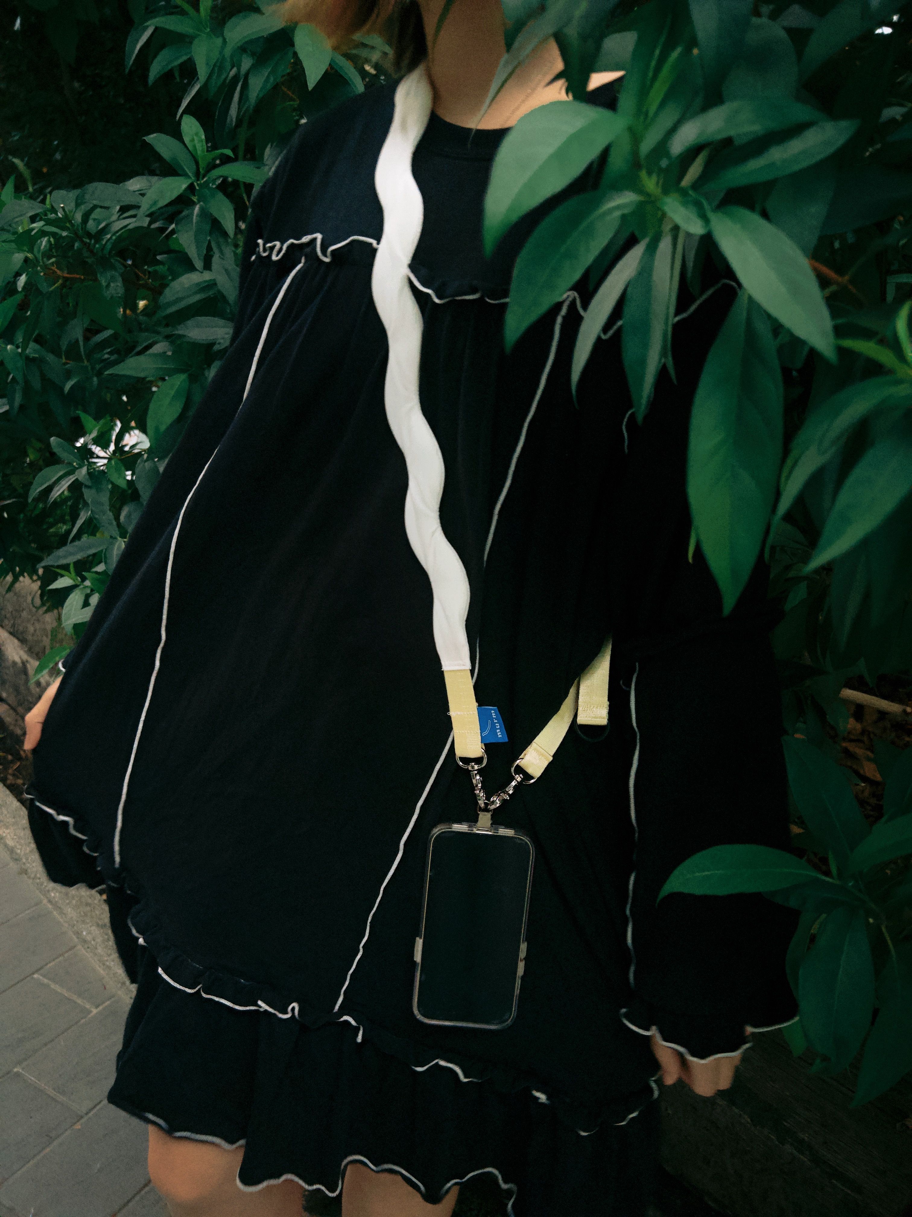 波浪鋪棉手機背帶 - 米白/鵝黃色