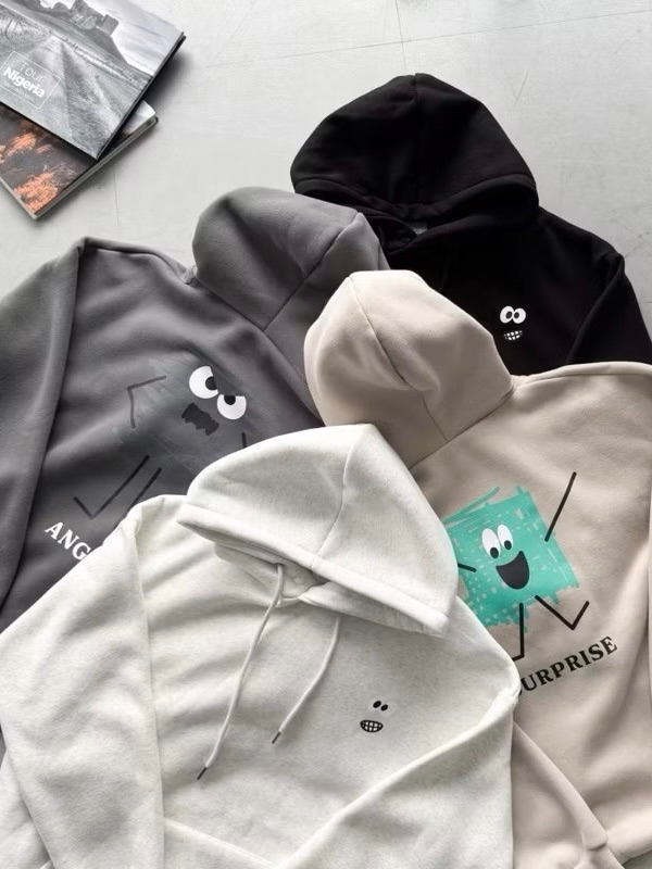 黑色L現貨*1｜手繪Q版🧚🏻‍♀️心情帽T