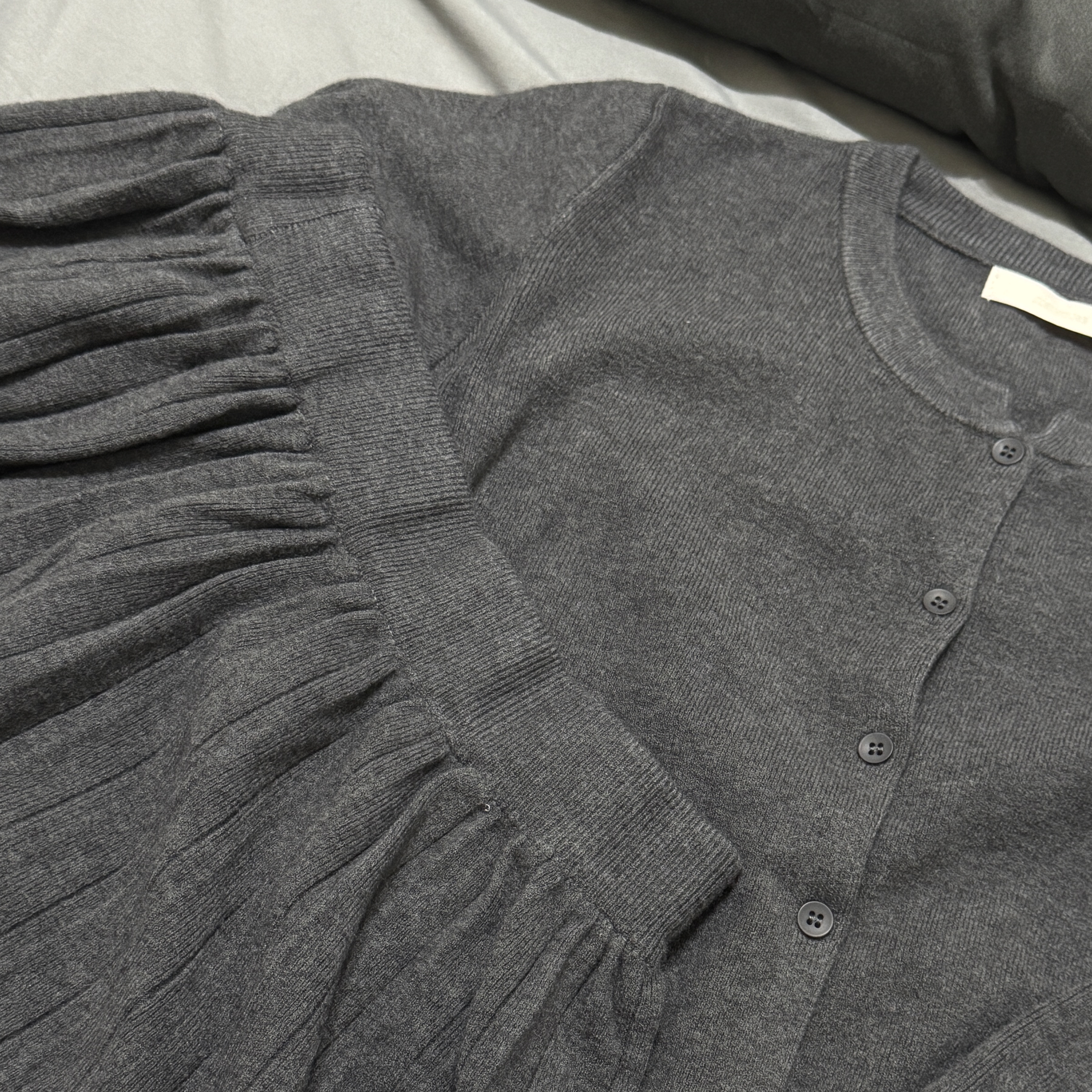 只有一套 ＂針織套裝＂｜裙子無安全褲🌟