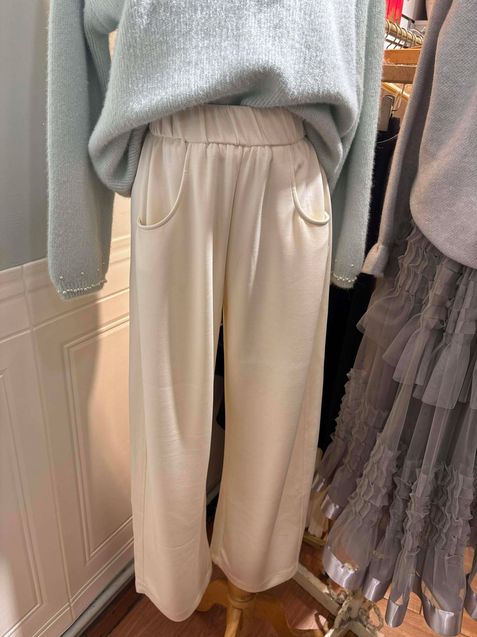 春款 ~ 質感💯 爆舒服質感空氣棉微彎刀寬褲