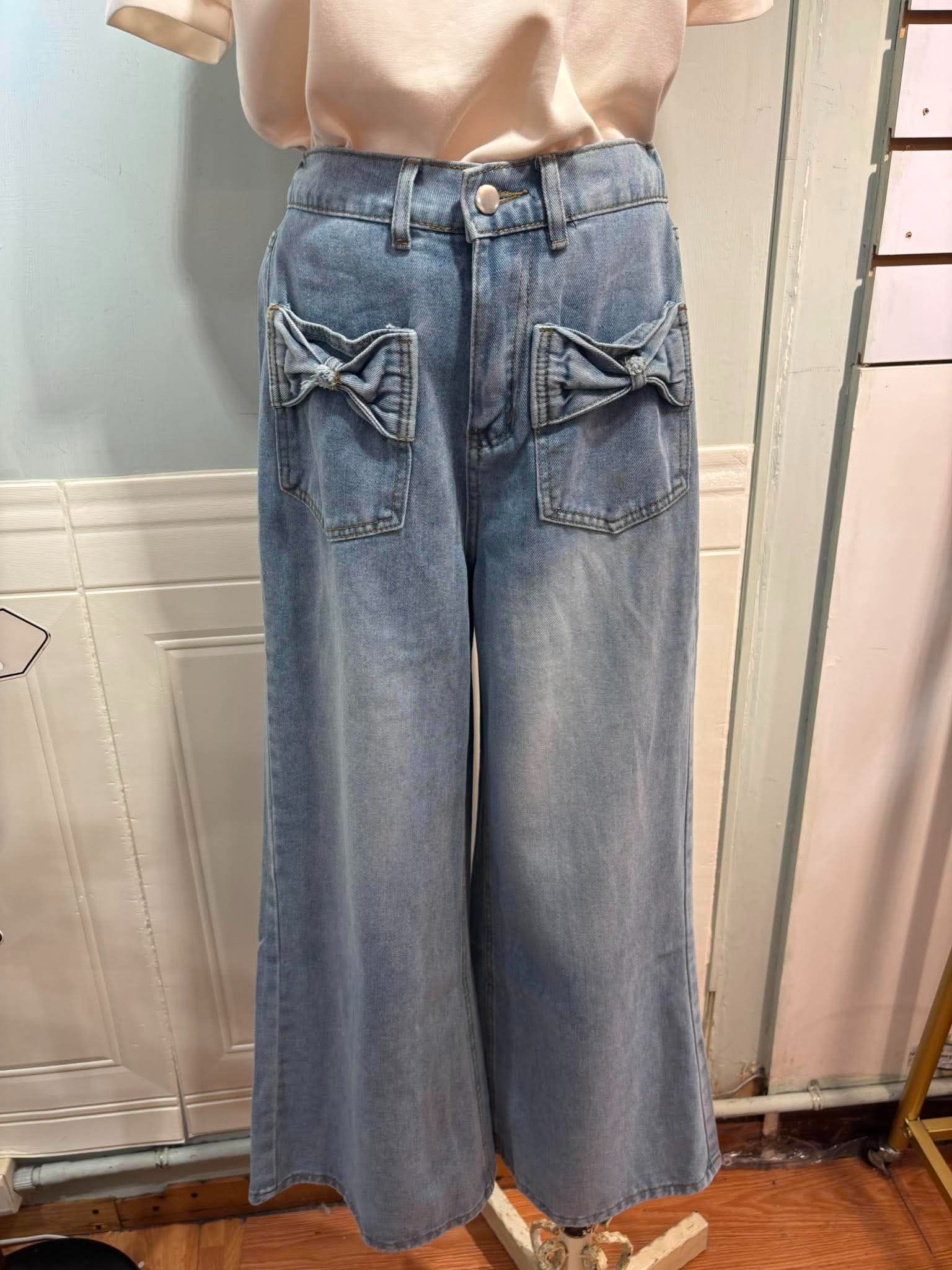 ɴᴇᴡ ᴀʀʀɪᴠᴀʟ ✨  重磅來襲✔️ 超美雙蝴蝶結挺版後彈性牛仔寬褲