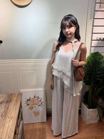ɴᴇᴡ ᴀʀʀɪᴠᴀʟ ✨   2XL以下可以✔️ 韓系顯白女神套裝 （背心+寬褲）