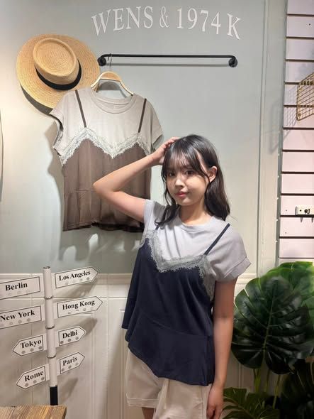 𝓦＆𝓚 𝓙𝓤𝓝𝓔 -  獨家嚴選🤎 韓系女人主義✨ 蕾絲假兩件魚尾設計薄涼棉上衣
