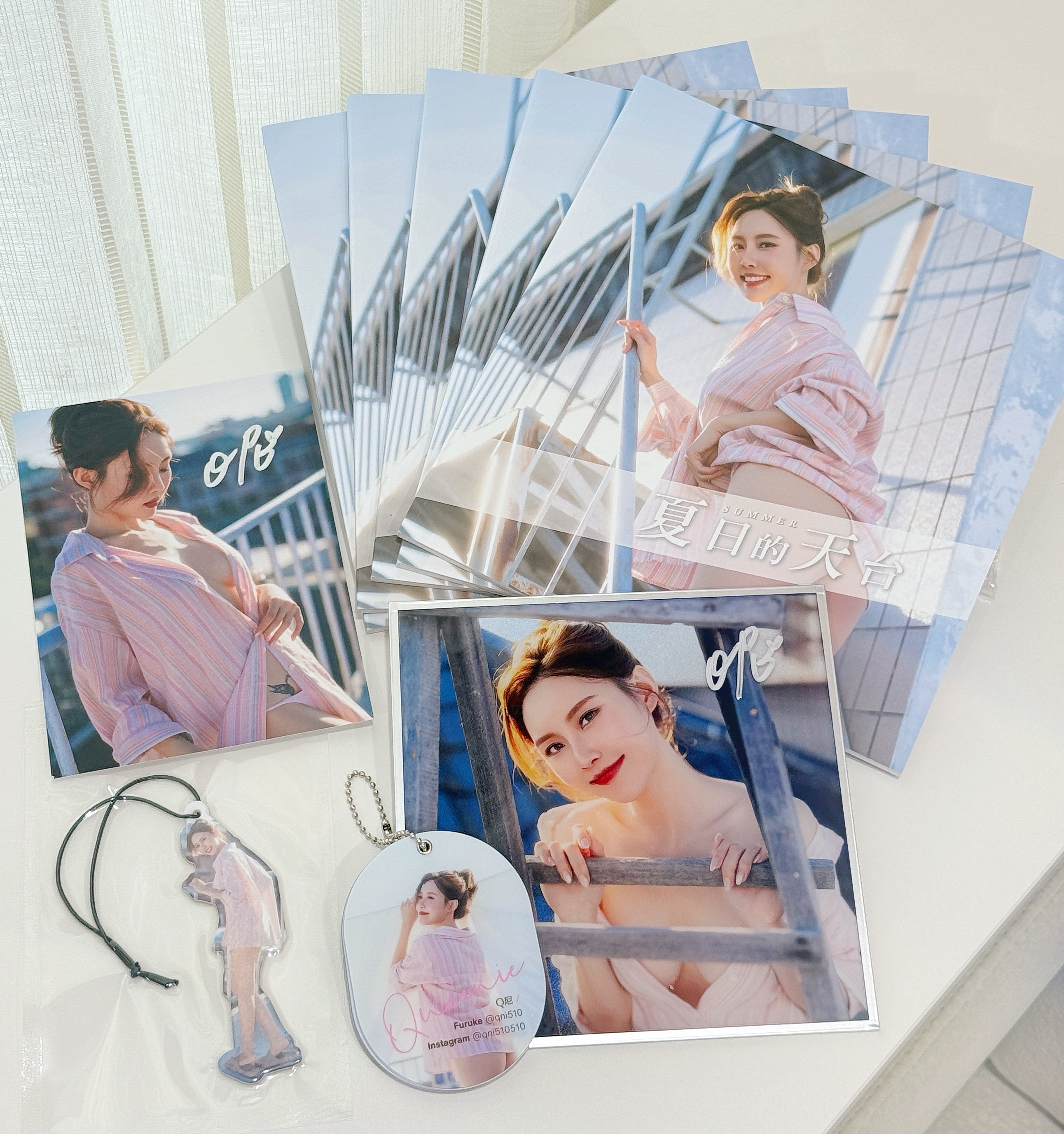 Q尼實體寫真小冊