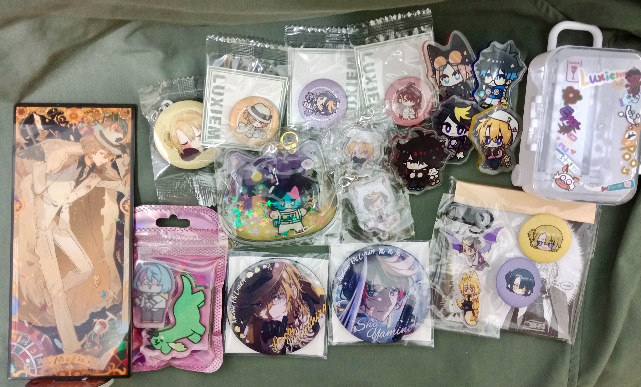 彩虹同人贈物，下單1即可，訂單備註或留言要什麼，單項物品如有多人索取會看下單順序給