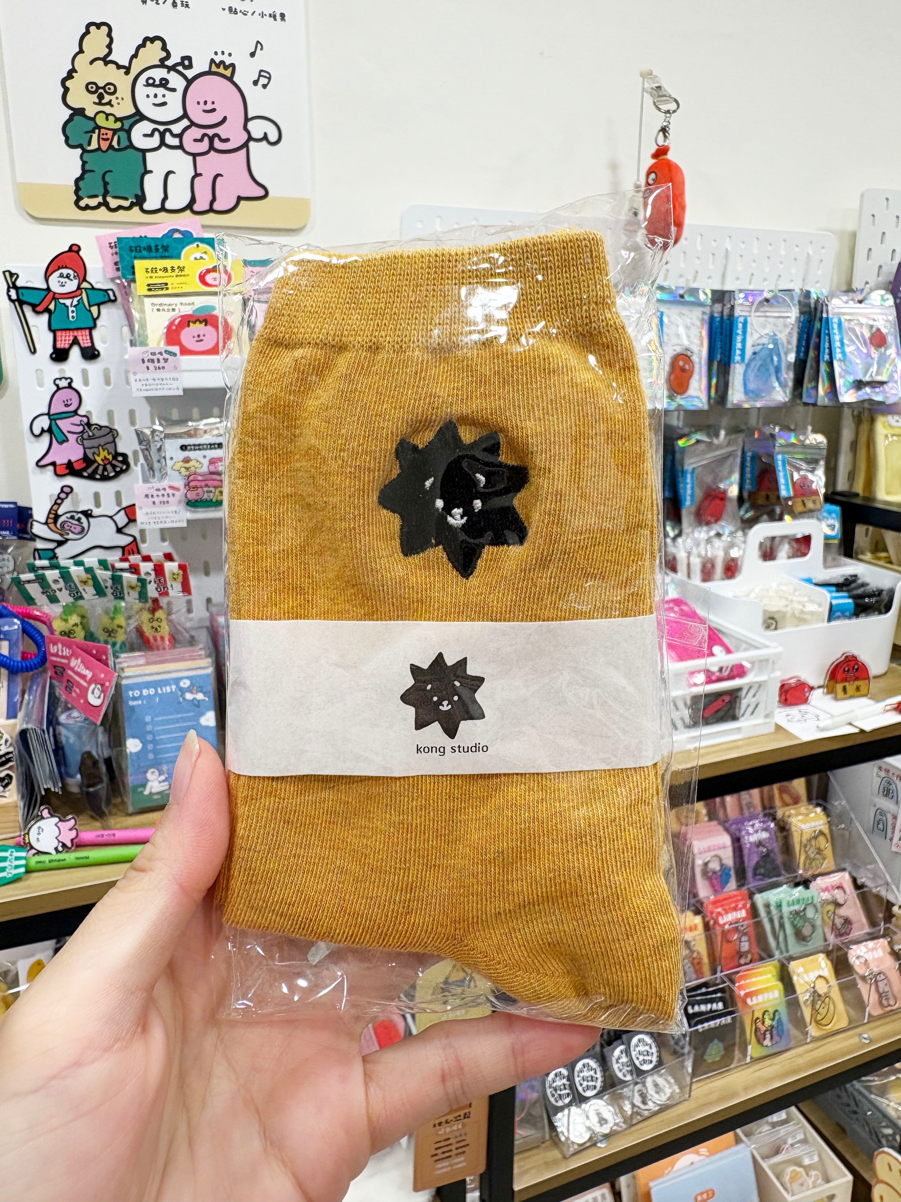 kong studio - 刺繡中筒襪