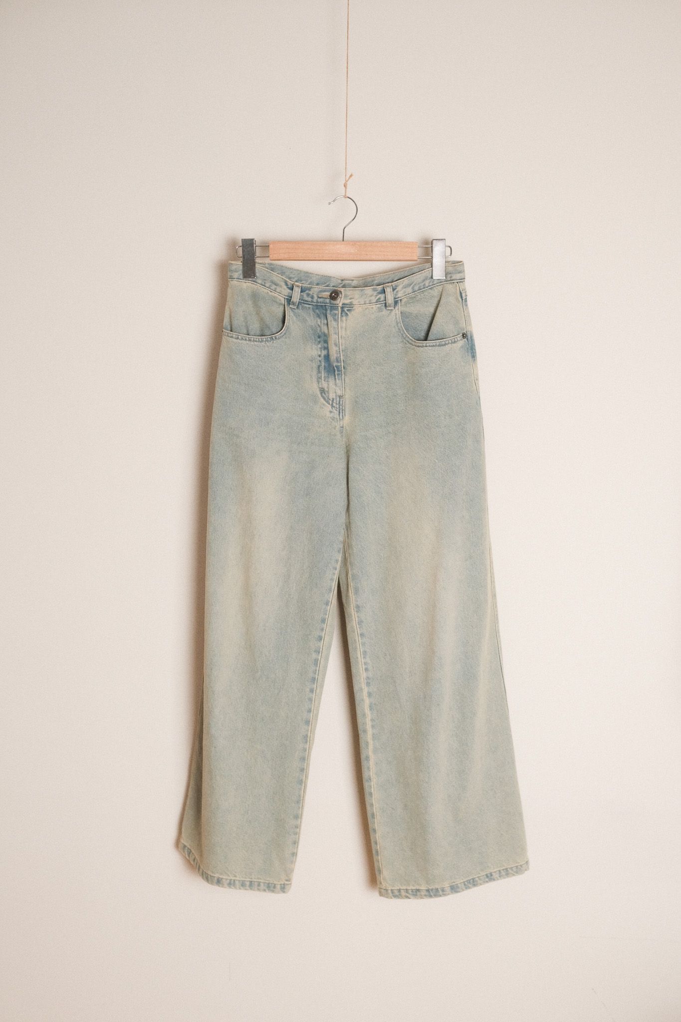 Studio Doe刷白直筒牛仔褲